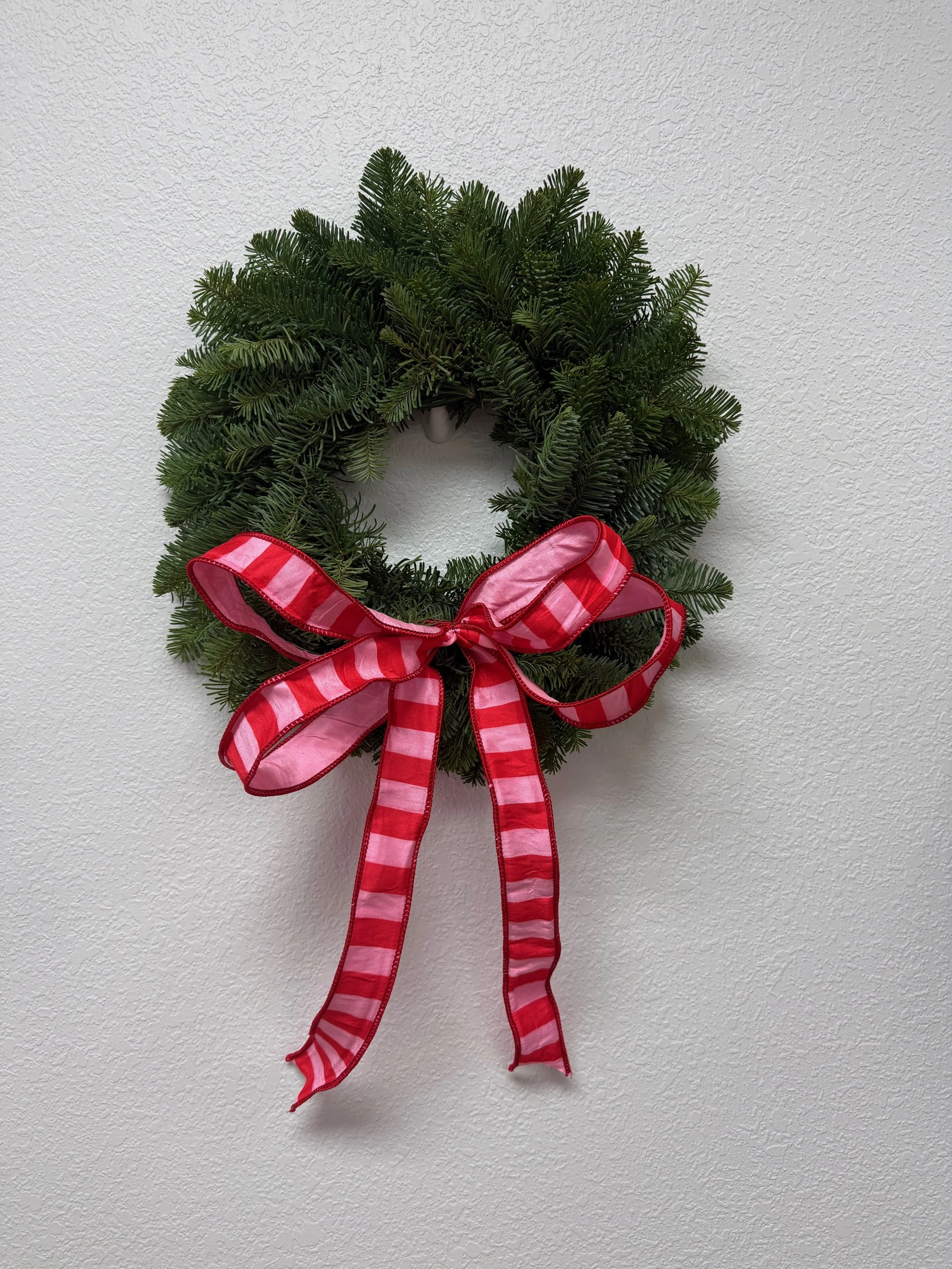 wreath pink red.jpeg