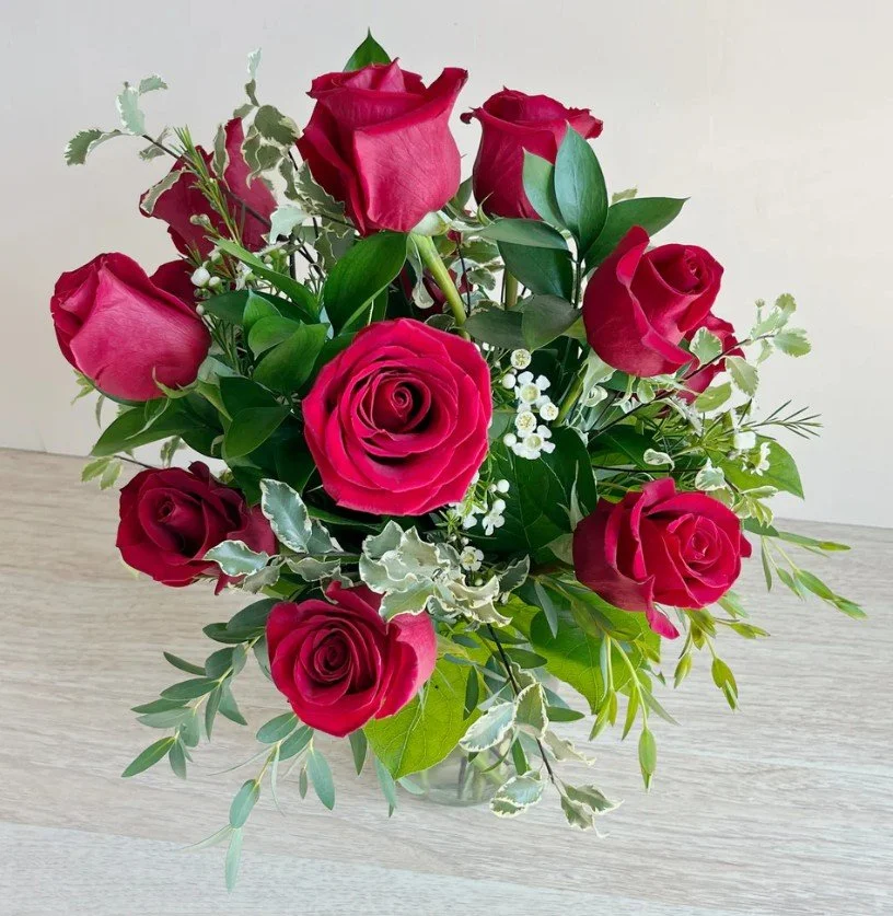 Dozen Roses Arranged