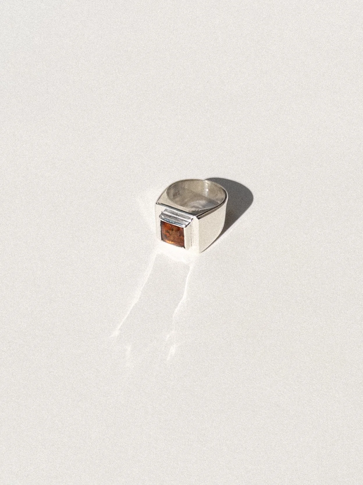 square stone signet in amber - size 5.5