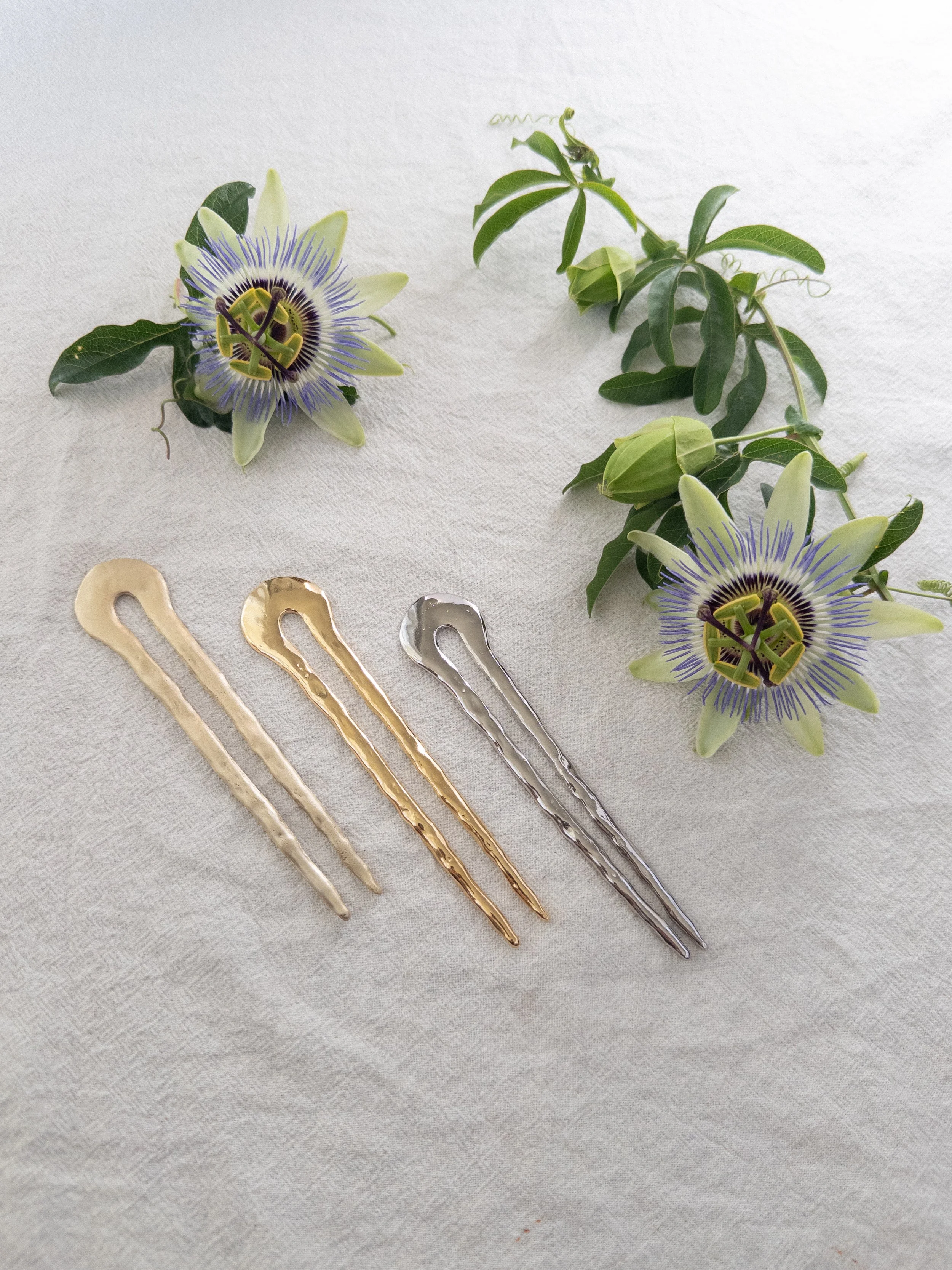 wonky french hair pin