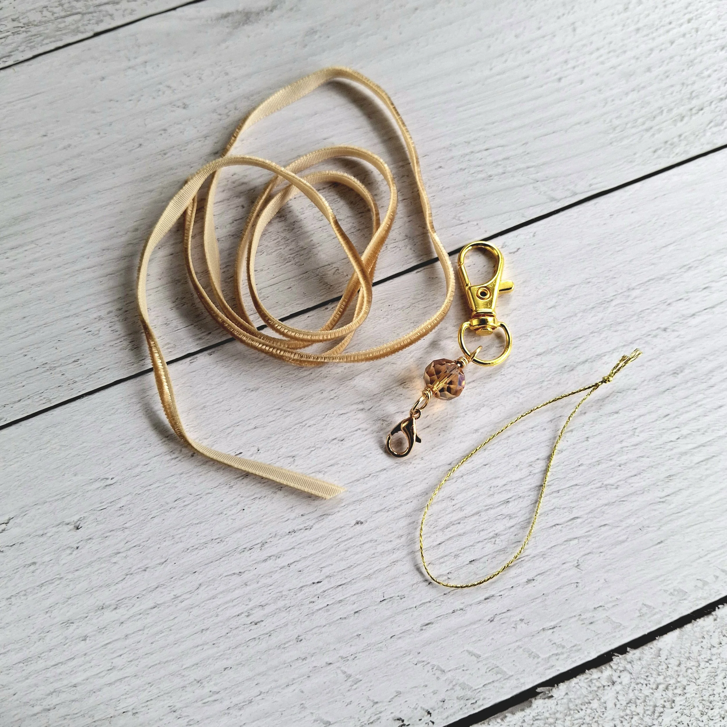 Amber Gold Clip.jpg