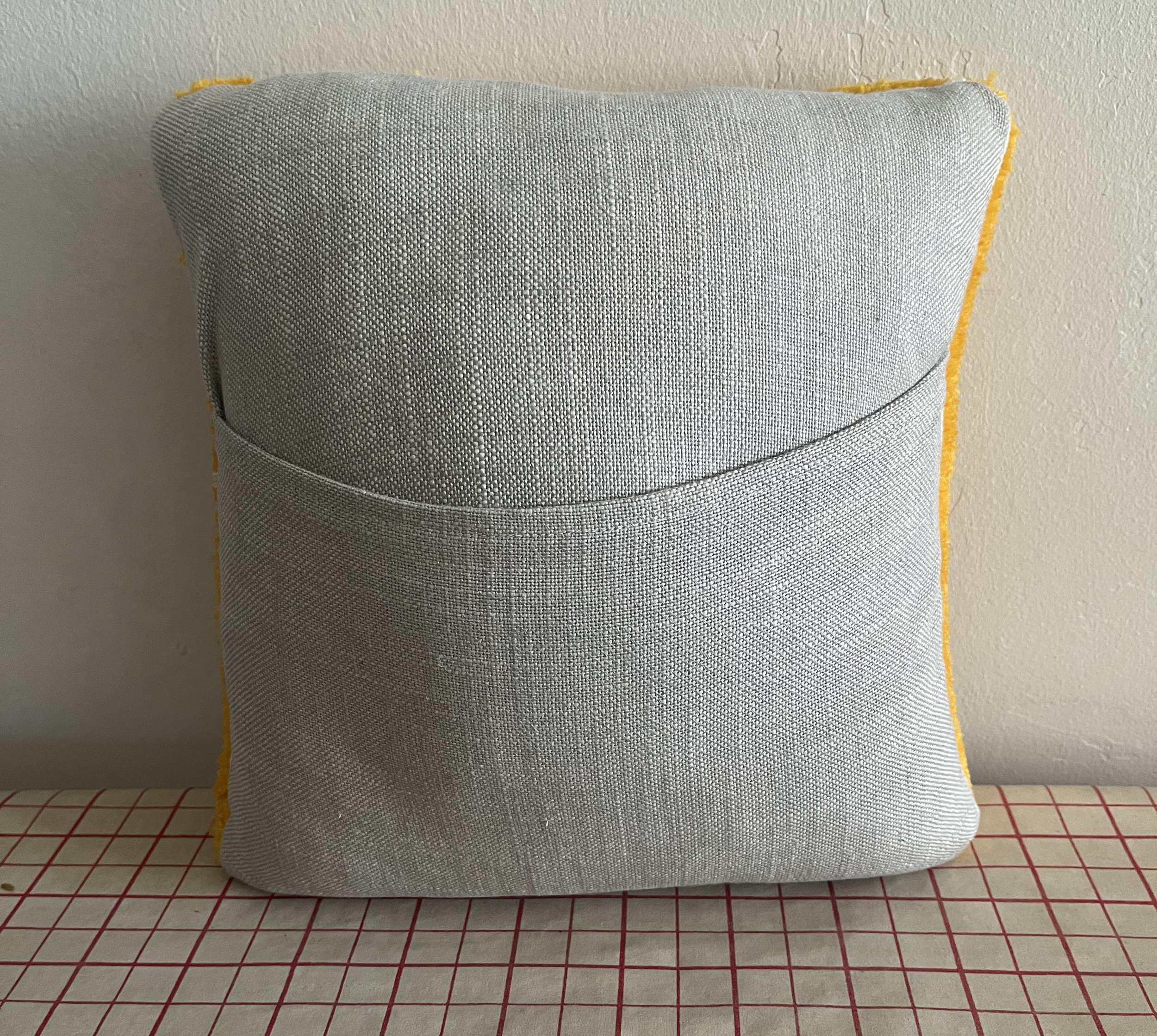 Garlic Cloves Pillow Back.jpg