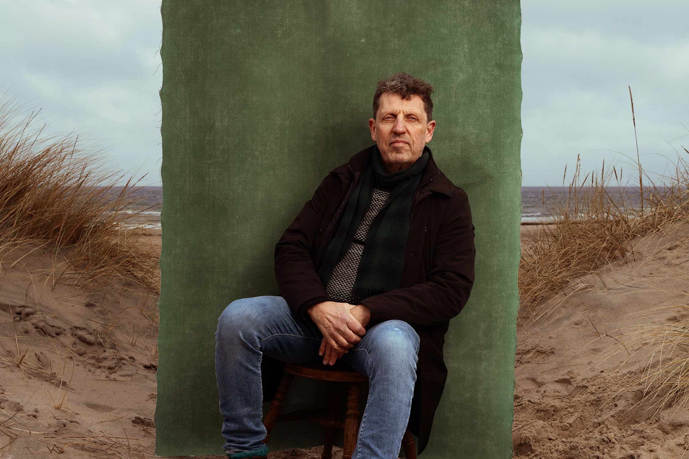 soeren-hauch-fausboell-humlebaek-strand-editorial-portraet.jpg