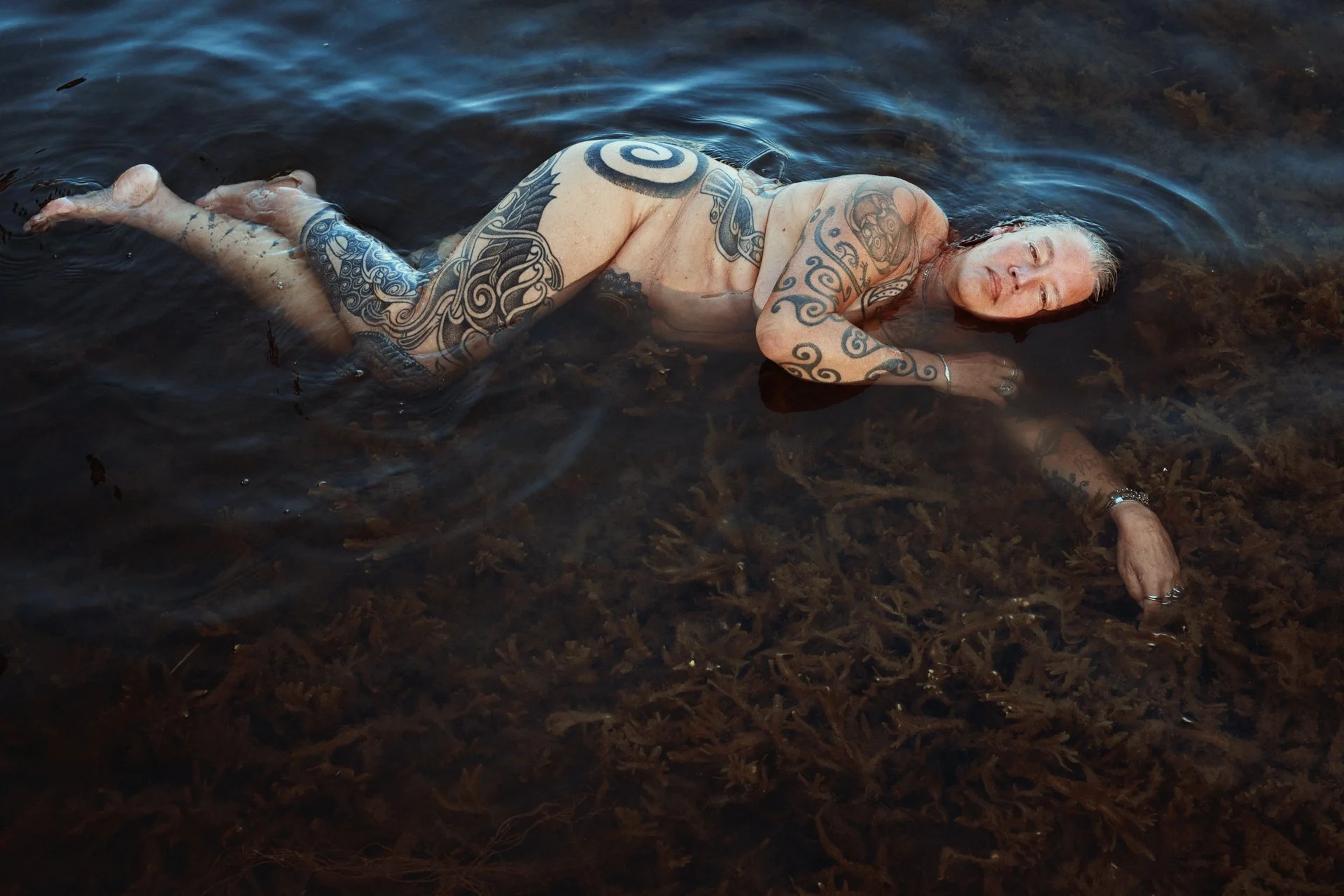 tattooed-nude-woman-water-editorial-photography-copenhagen.jpg