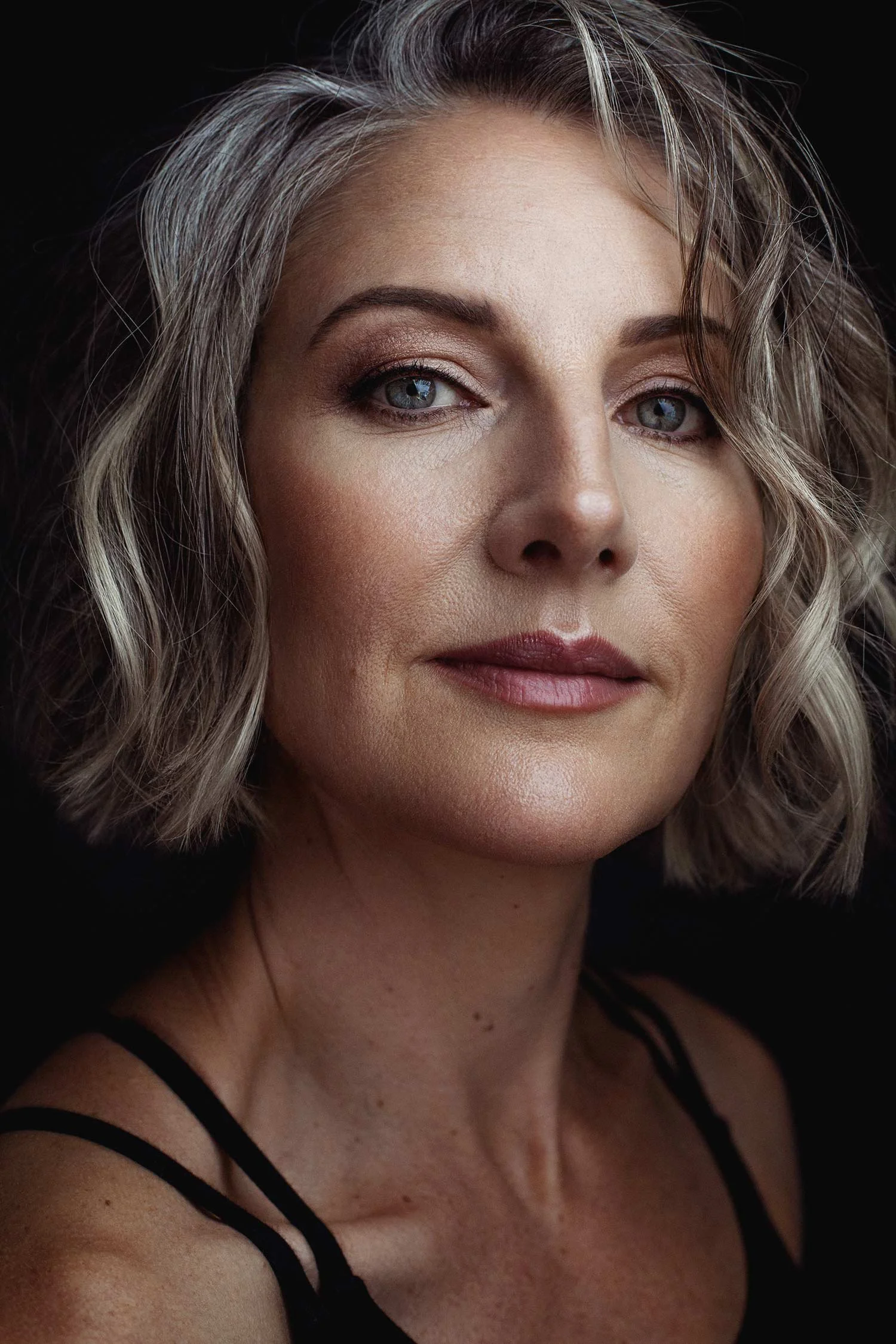 silver-hair-mature-woman-headshot-photography.jpg