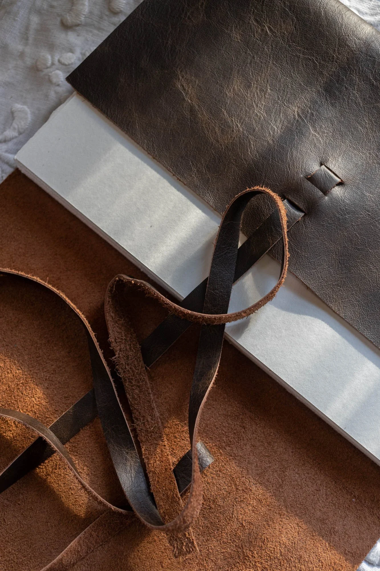 brown-wrapperd-natural-leather-photo-journal.JPG