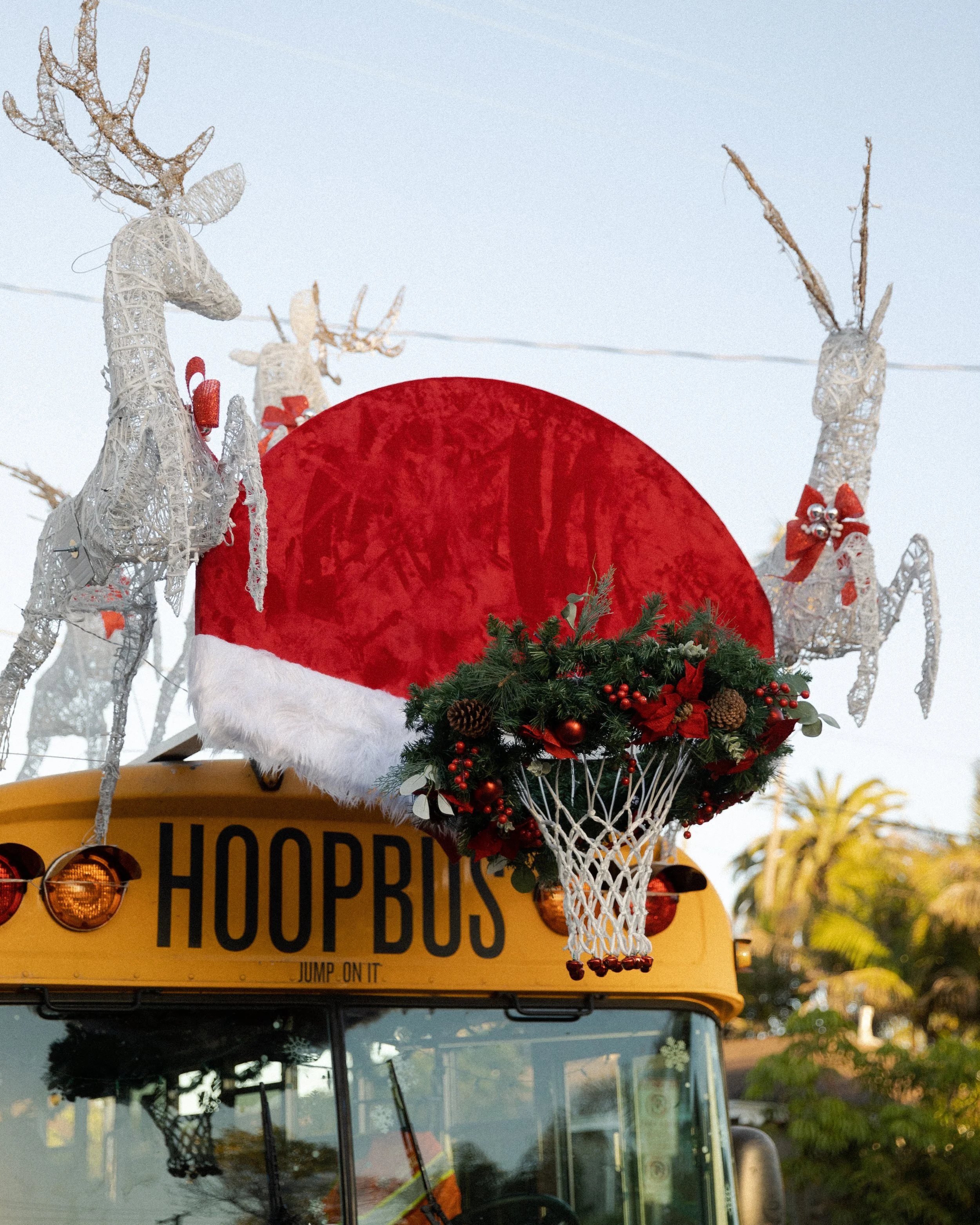 HOOPBUS_CHRISTMAS-2.jpeg