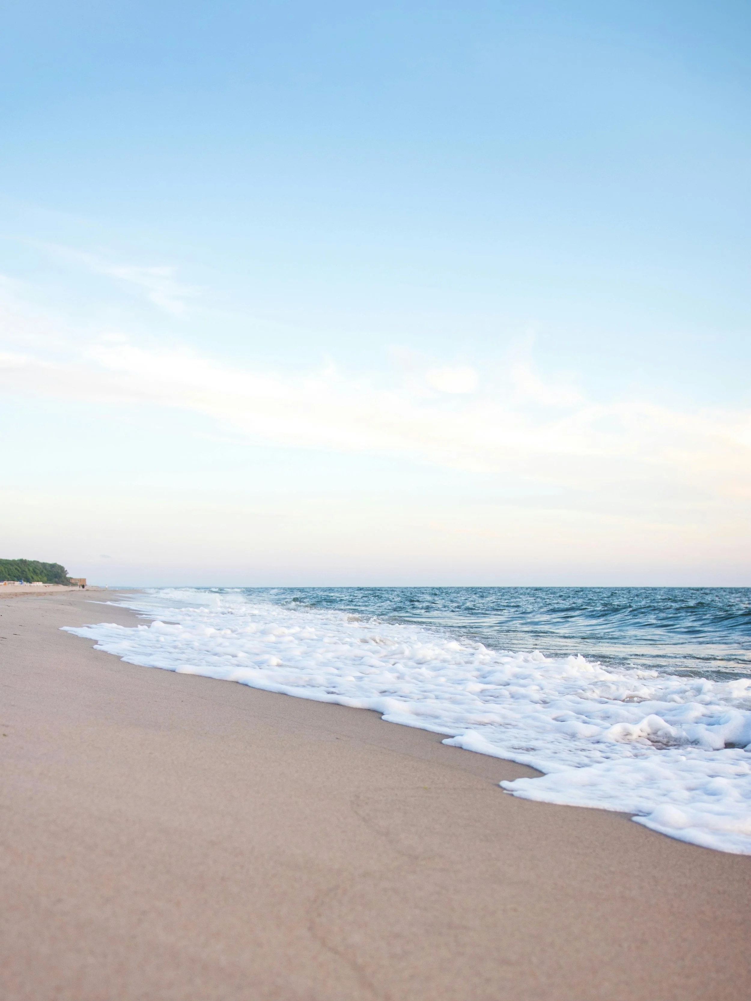 This month, we&rsquo;re sending a multigenerational family of 19 to Oahu for the kind of trip that reminds you why travel matters so much.

Think beachfront mornings at Waikiki&hellip; private cabanas overlooking the Pacific&hellip; snorkeling in the