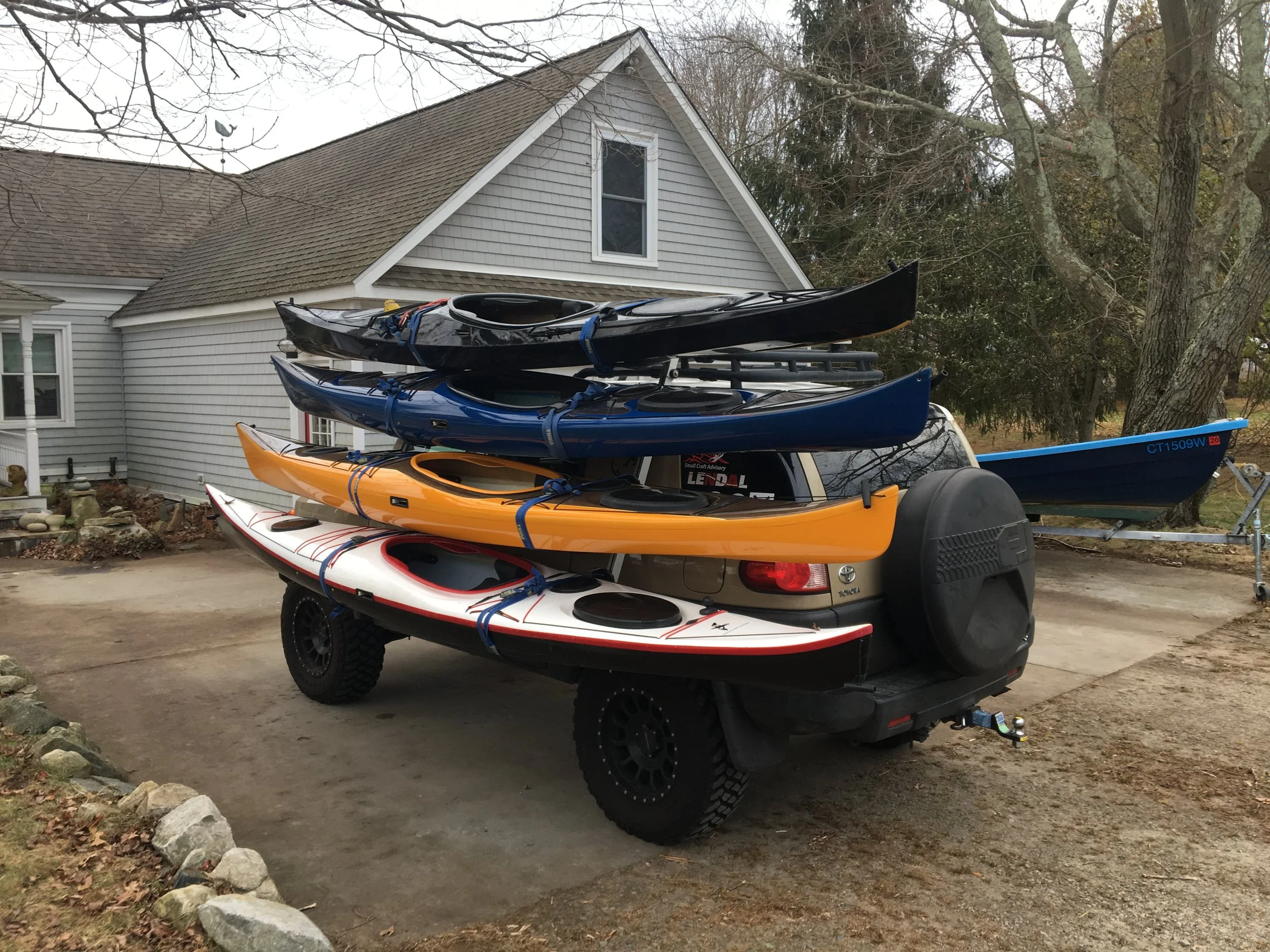 Kayak delivery on a roof rack