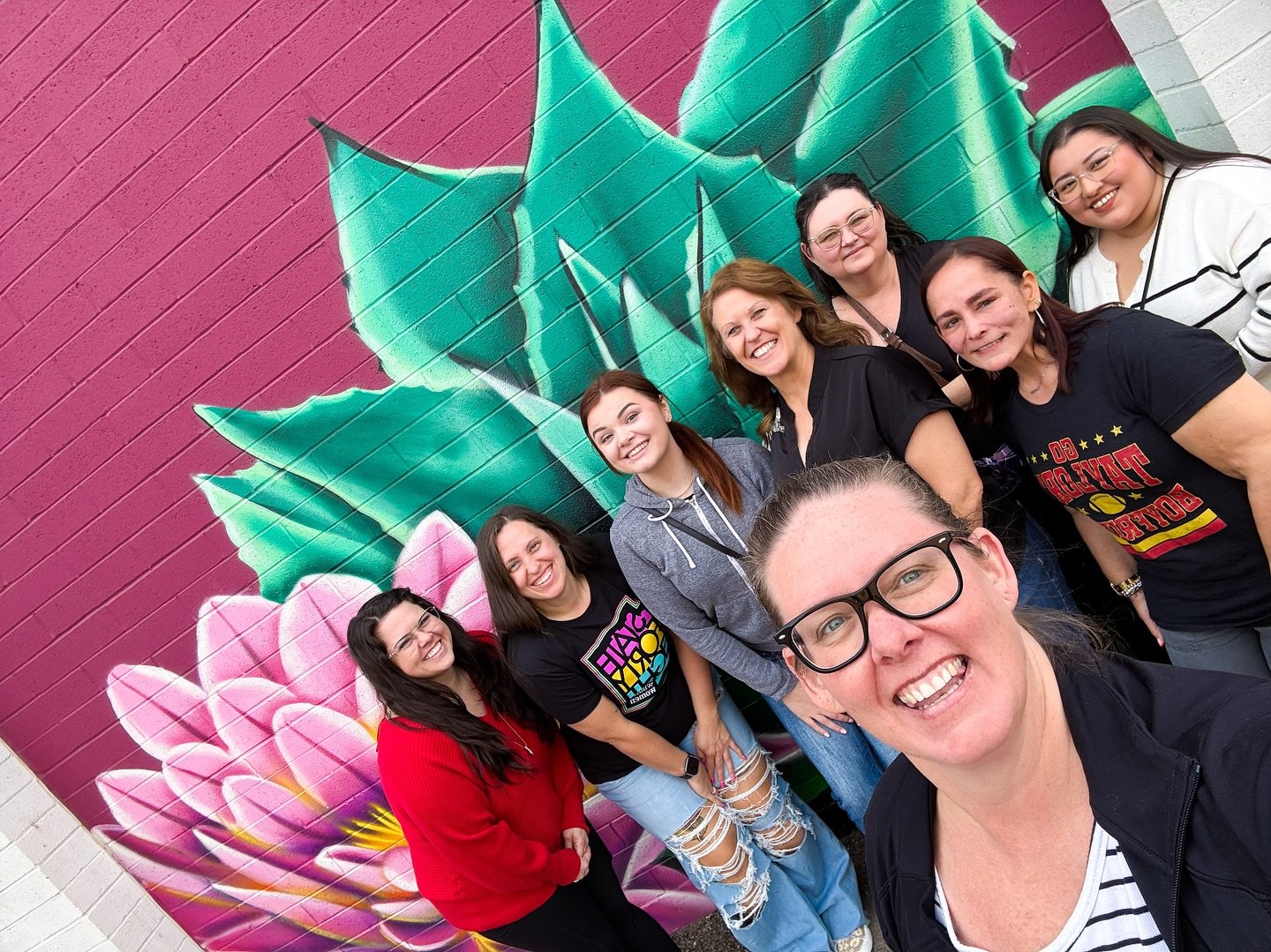 2025 is already off to an unforgettable start! 

✨ From setting our intentions at the vision board party to dancing the night away at Bingo Loco, treasure hunting at thrift &amp; brunch, diving into amazing reads at book club, and finding ultimate re