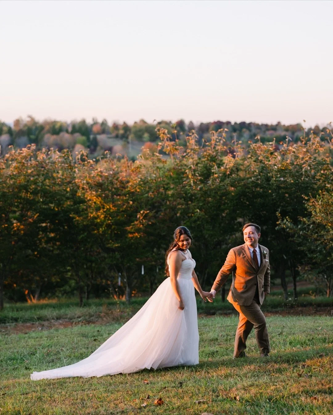 The colors this October have been truly remarkable. Grace &amp; Zack&rsquo;s wedding last weekend was certainly no exception. Every detail filled with pops of color perfectly complimented the spectacular orange sunset. 

Bride &amp; Groom: @grace.van