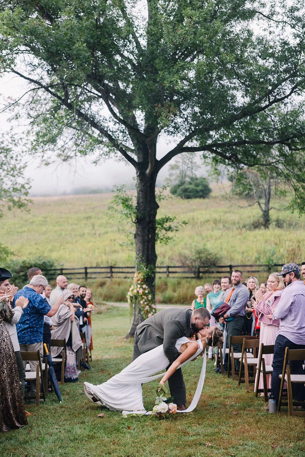 Lillie_Garrett_Wedding_BlueToadCidery_HighViewFarm_charlottesvillevirginia_wedding_photographer_thelehmancollective-1712.jpg