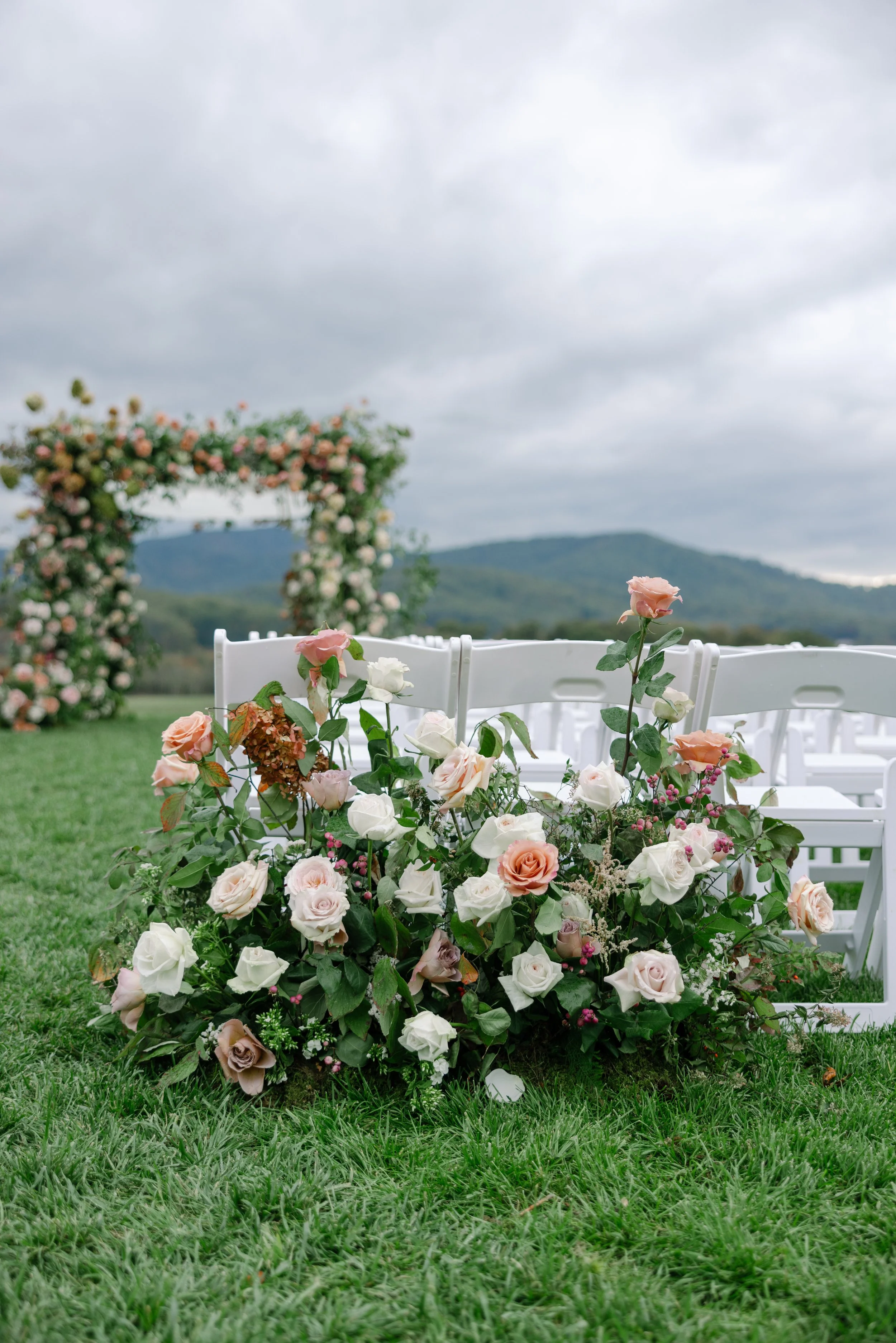 Jessica_Kyle_pippinhill_charlottesvillevirginia_wedding_photographer_thelehmancollective-4923.jpg