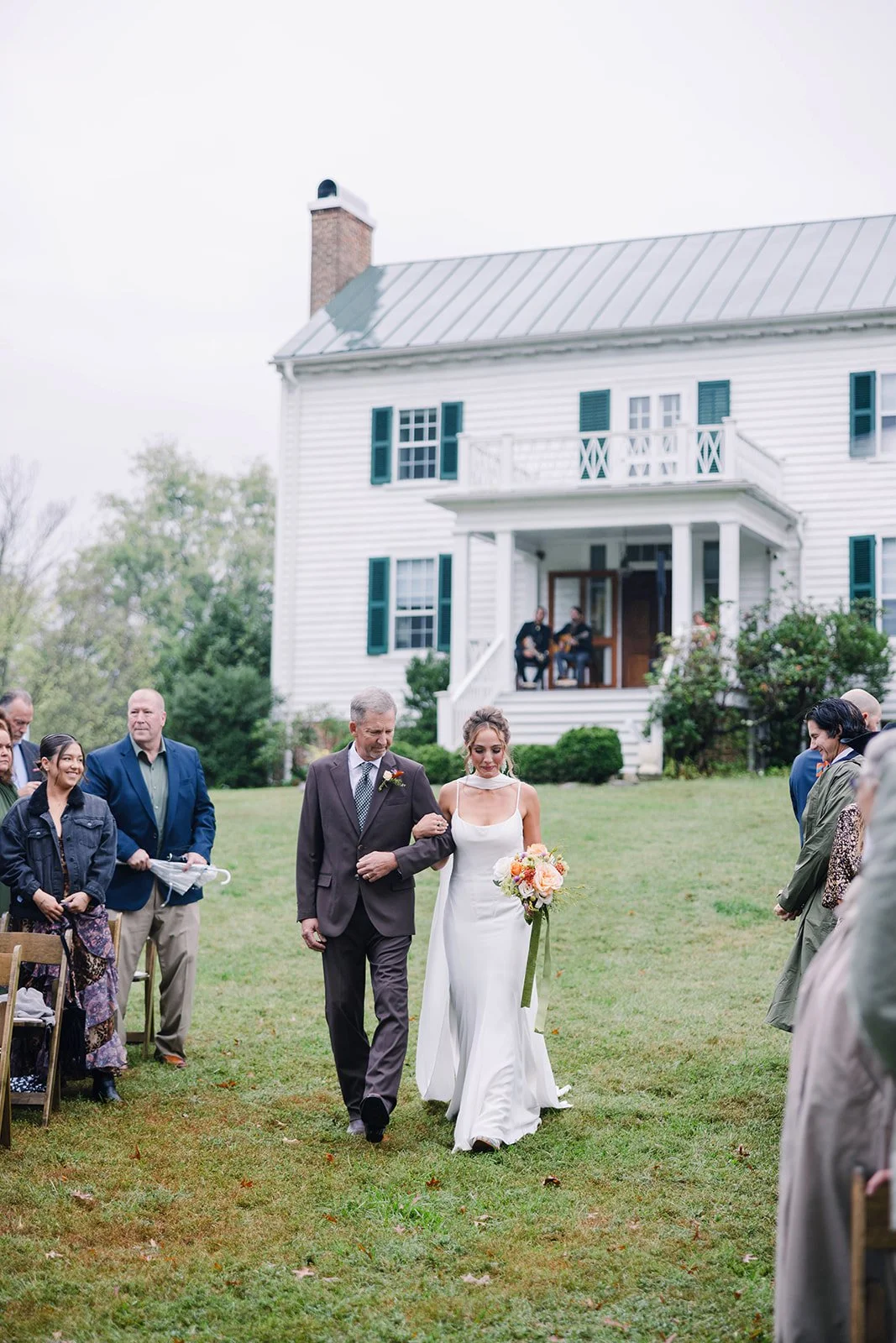 Lillie_Garrett_Wedding_BlueToadCidery_HighViewFarm_charlottesvillevirginia_wedding_photographer_thelehmancollective-1339.jpg