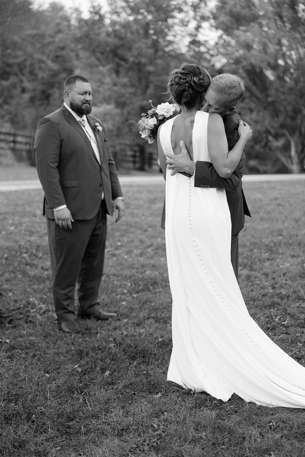 Lillie_Garrett_Wedding_BlueToadCidery_HighViewFarm_charlottesvillevirginia_wedding_photographer_thelehmancollective-1357.jpg