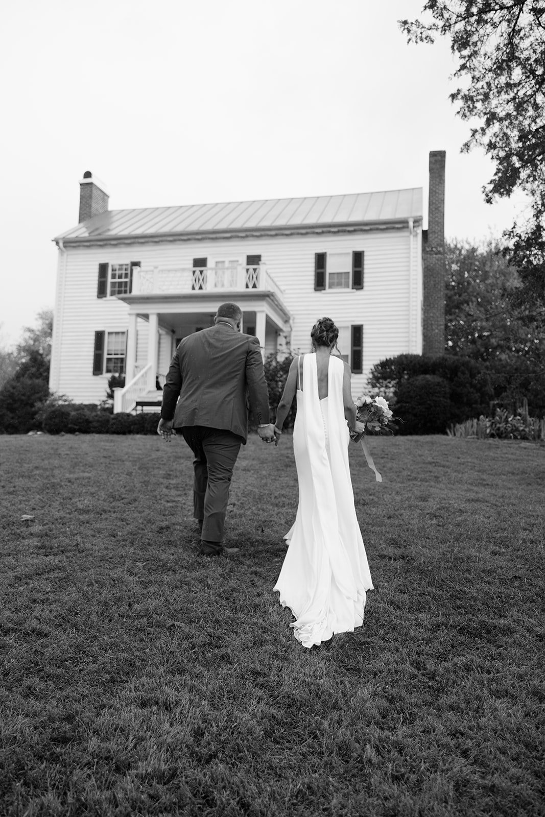 Lillie_Garrett_Wedding_BlueToadCidery_HighViewFarm_charlottesvillevirginia_wedding_photographer_thelehmancollective-1735.jpg