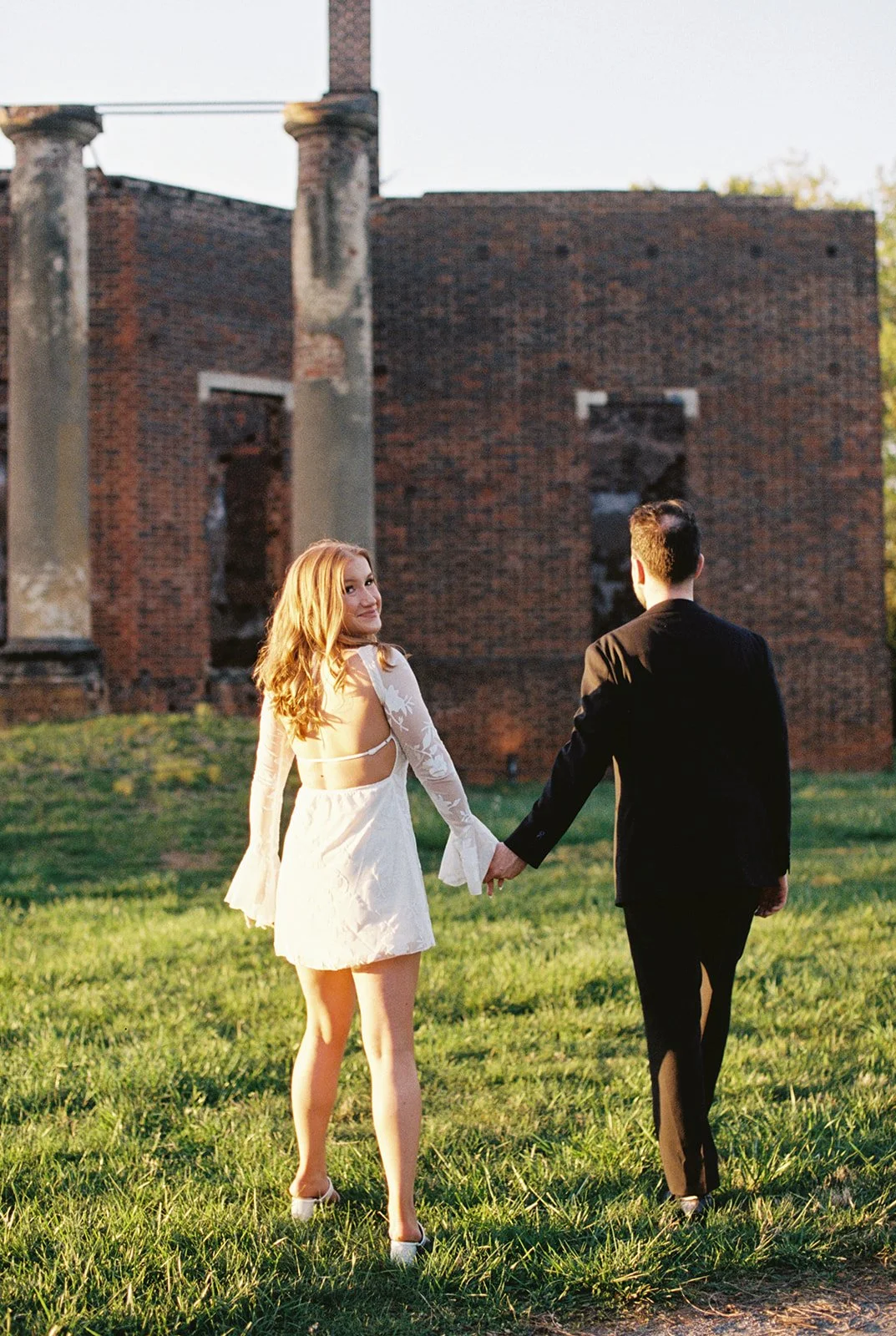 Ashley_Adrien_engagement_TheMarketatGrelen_charlottesvillevirginia_wedding_photographer_thelehmancollective-11-2.jpg