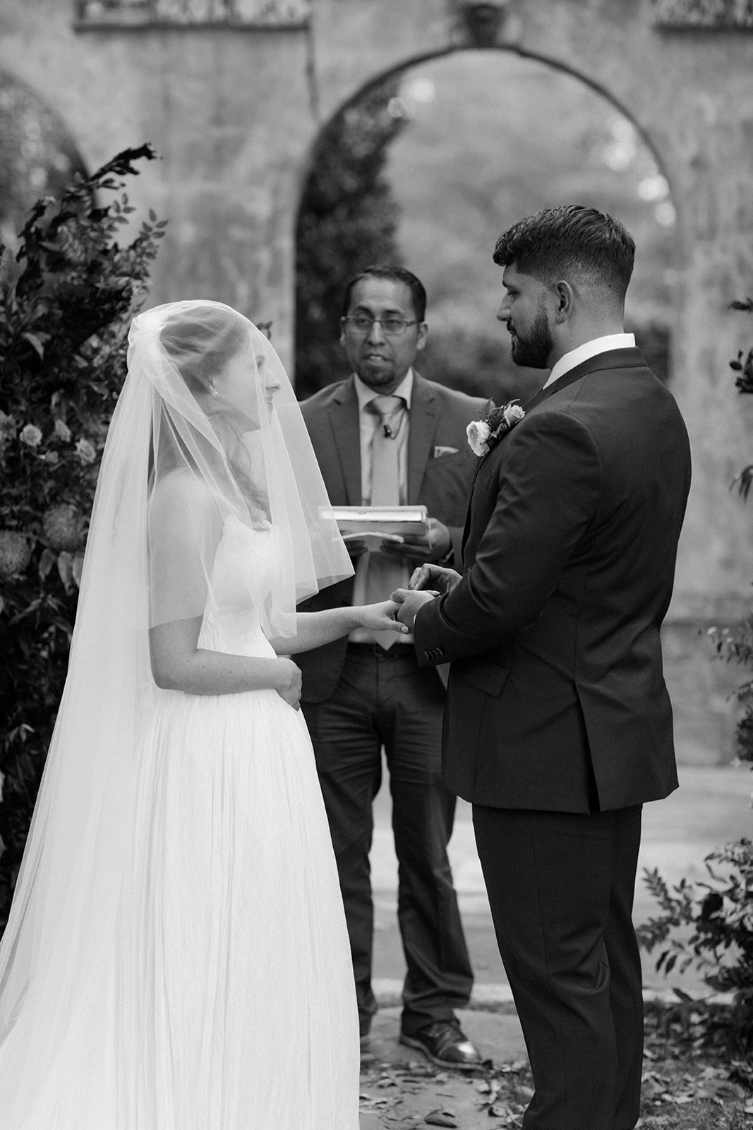 Nicole_Carlos_wedding_ridgeandramble-29351-2.jpg