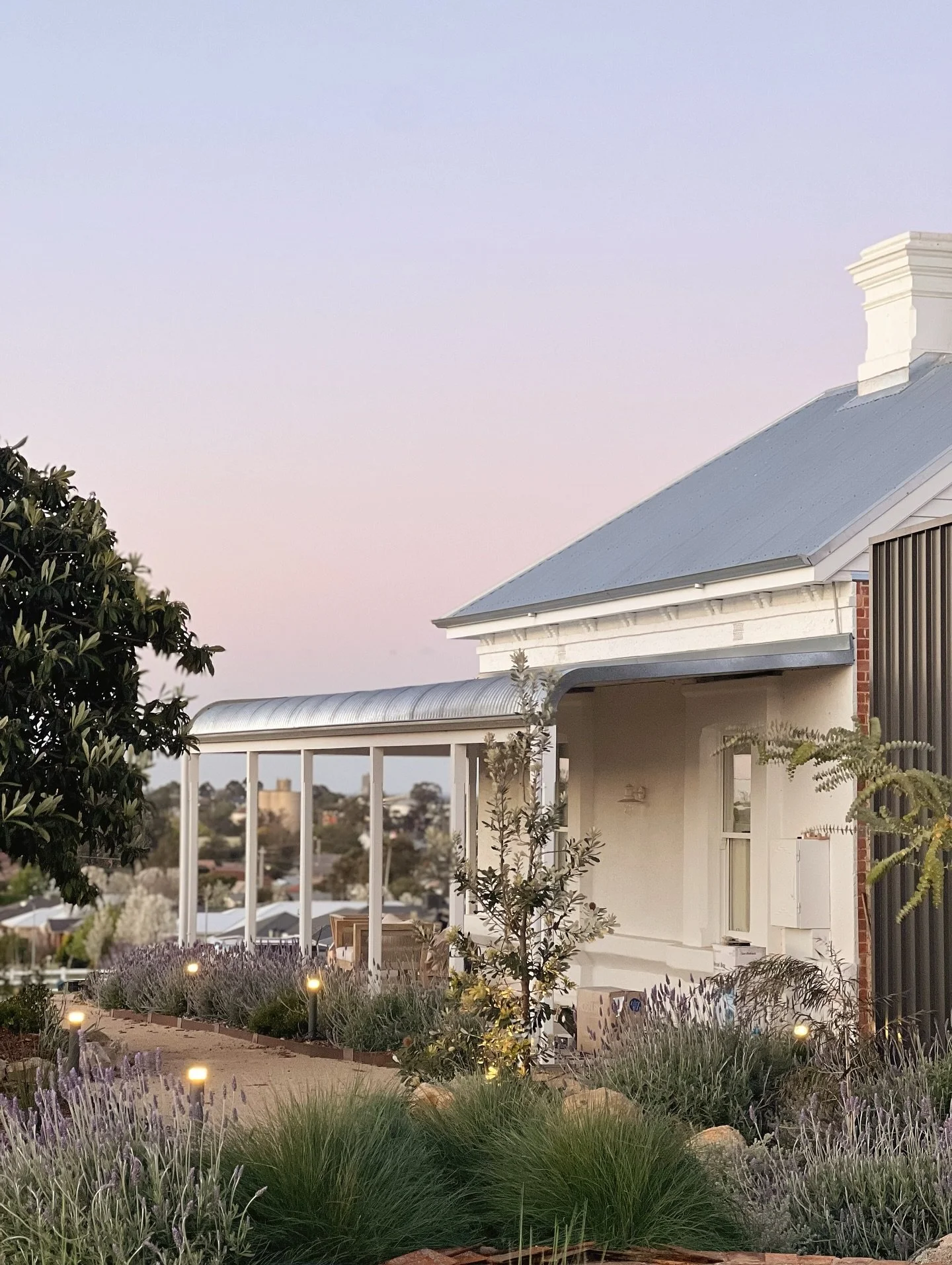 Most homes aren&rsquo;t finished overnight. From the garden to the interiors they come together slowly over years (swipe for proof!)
The trick is enjoying each stage instead of waiting for the &lsquo;finish line&rsquo;.
Homes evolve just like we do a