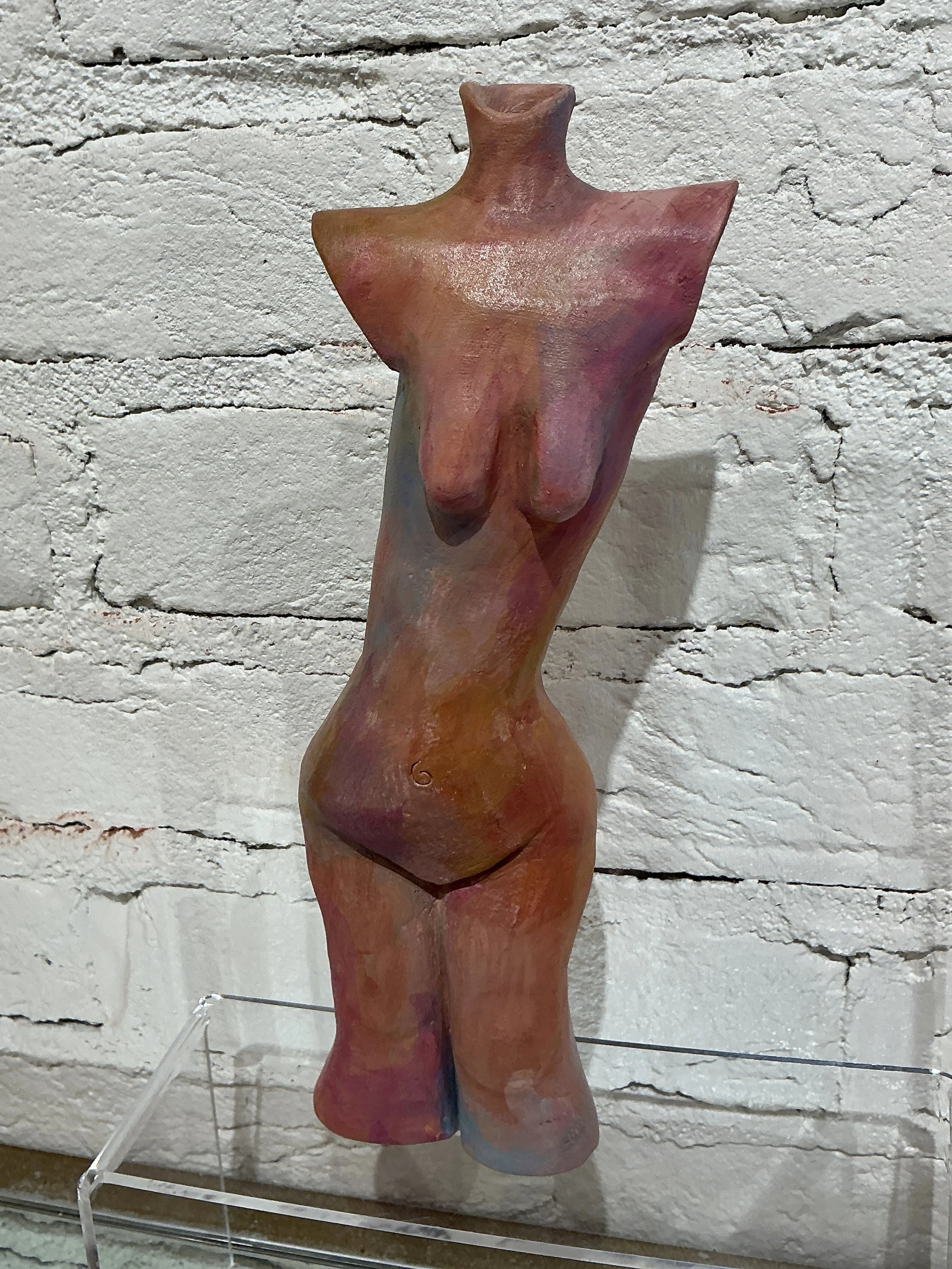 belinda-hammond-clay-the-female-figure-is-beautiful-1.jpg