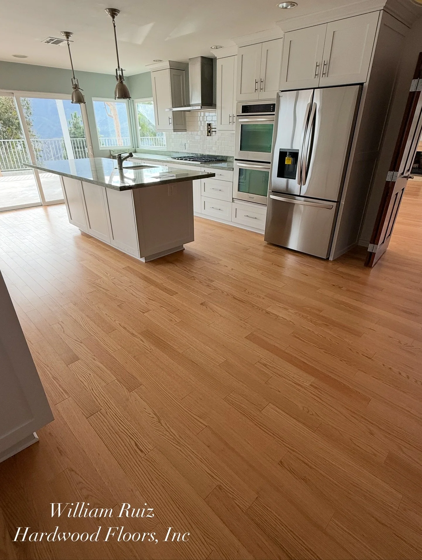 Pacific Palisades perfection🤌🏽
Red Oak hardwood floors and stairs, installed, sanded and stained onsite for a flawless, natural finish &mdash; crafted with only the finest products and precision detail.
We are the craftsmanship of the California co