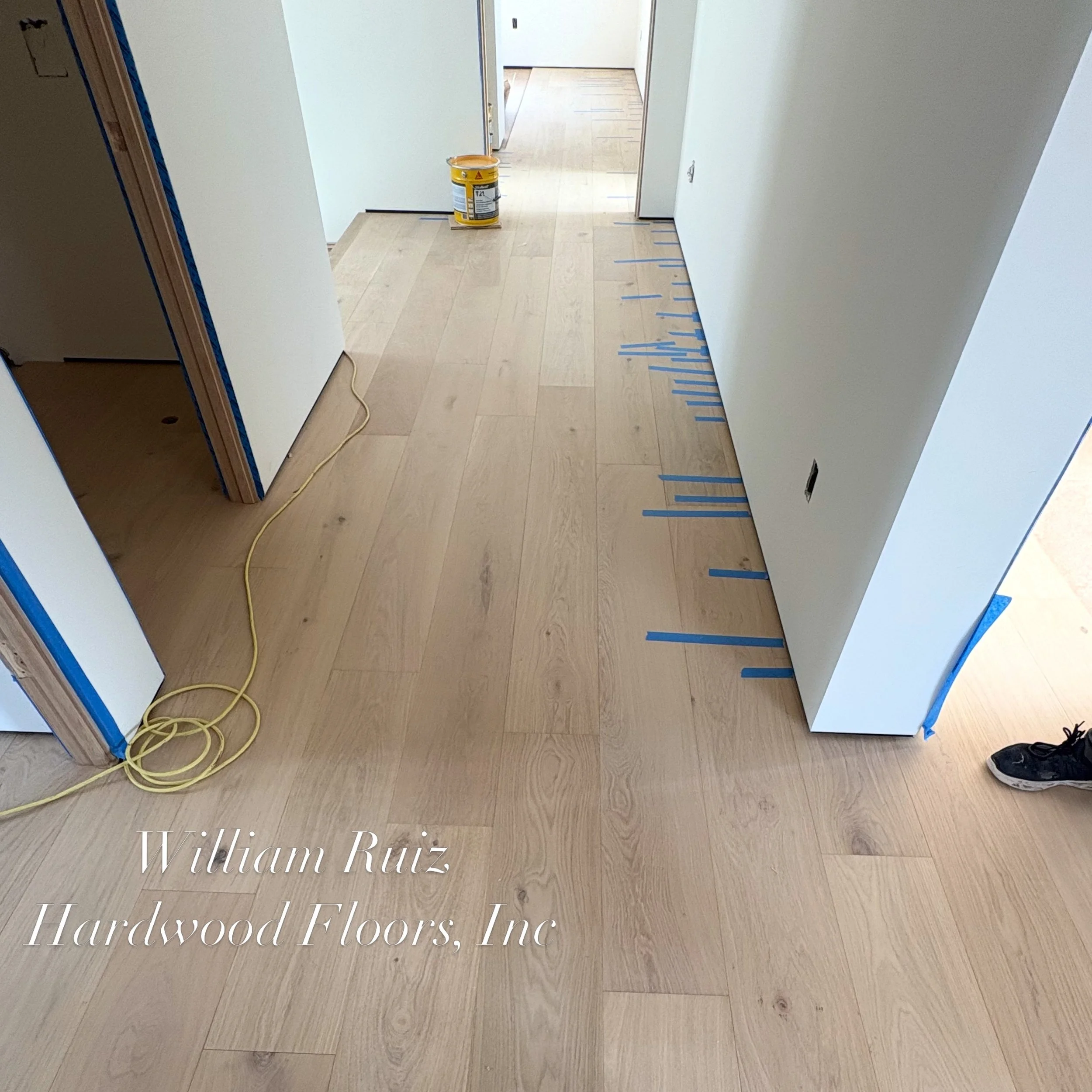 #stunning tones and beautiful character. Redondo beach #glowup 
@hennessywoodfloors Ivory 6 
#dreamhome #floors #interiordesign