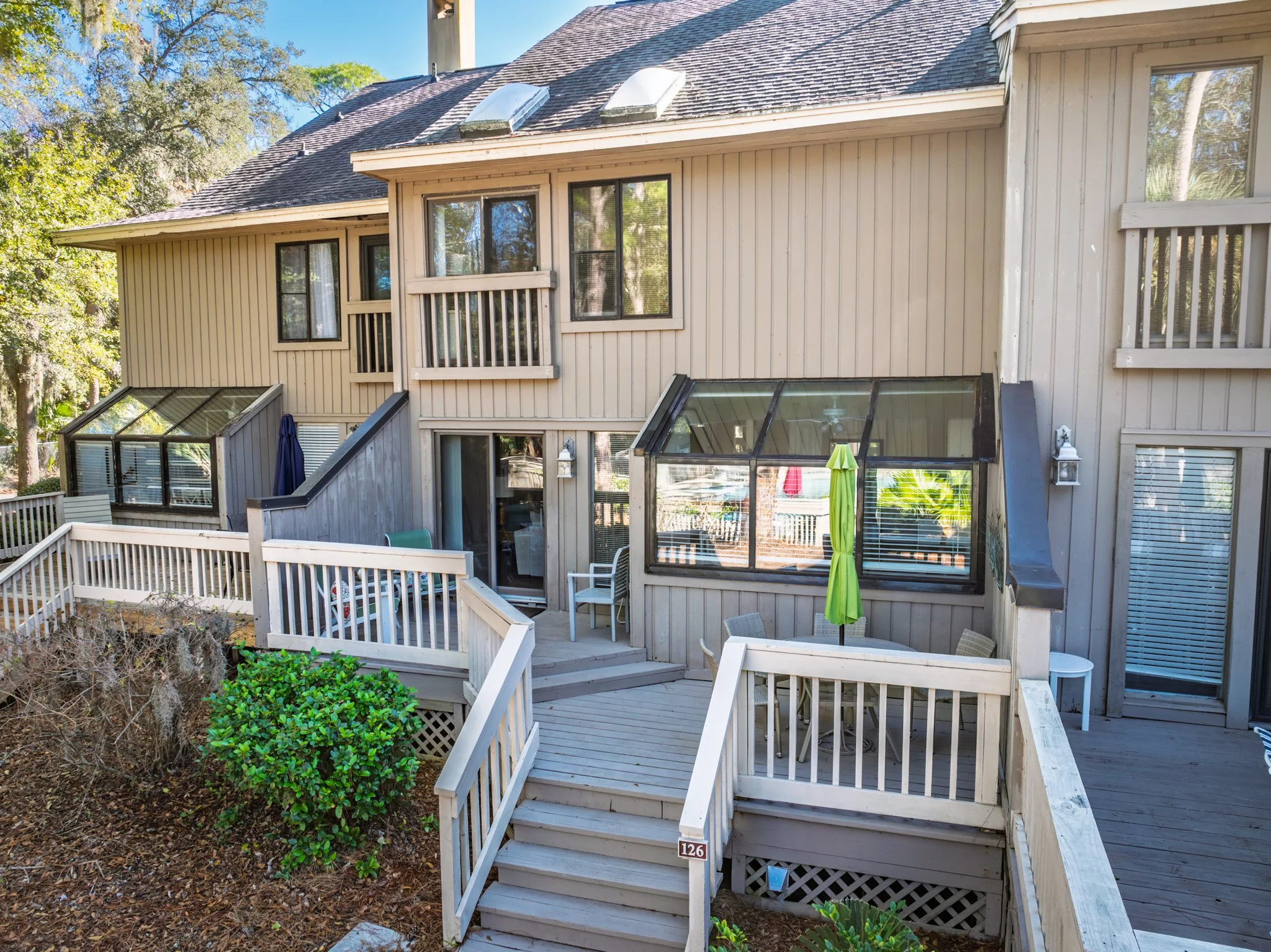 Poolside Beackwalk Escape