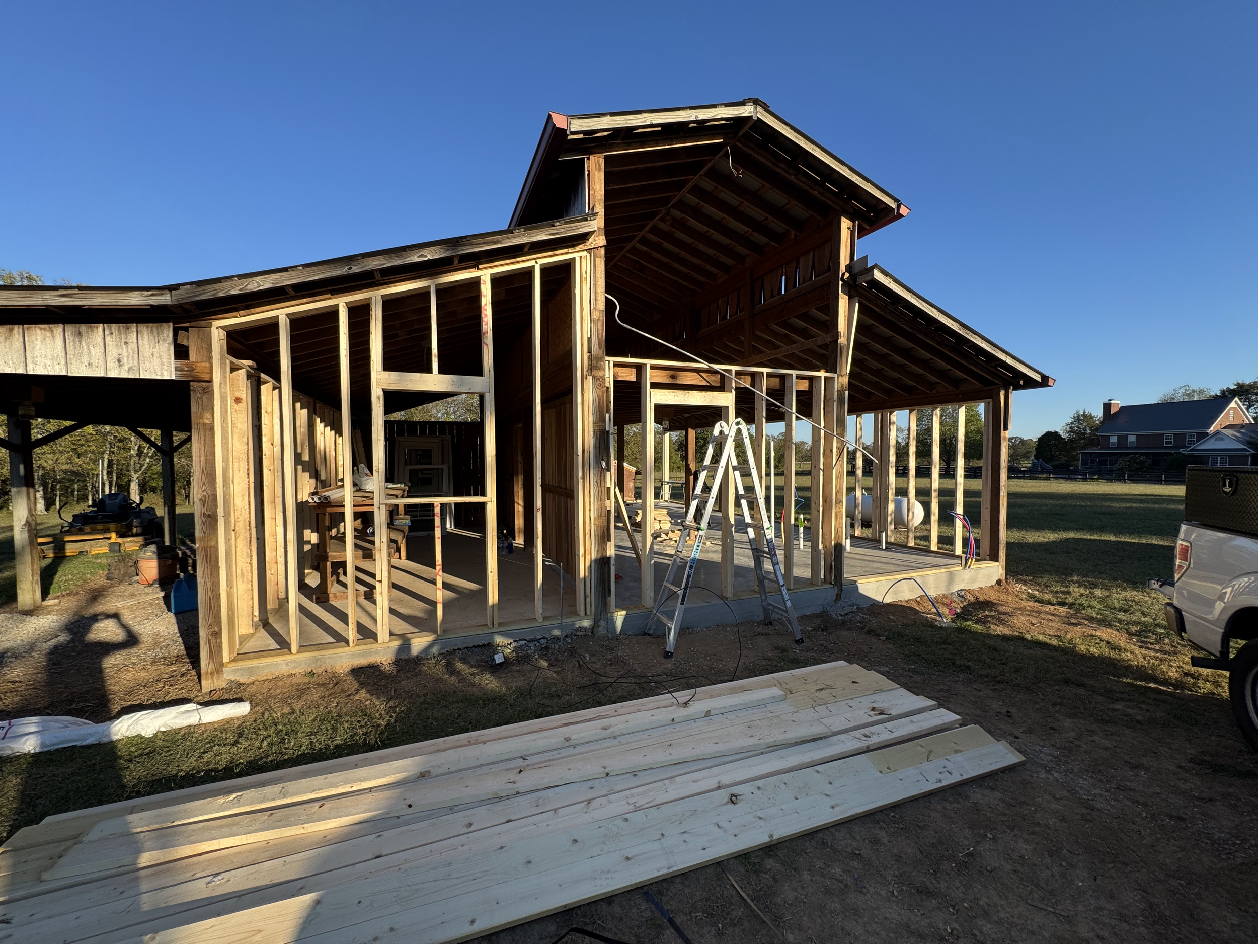 BeHome - Barn Framing 2.png