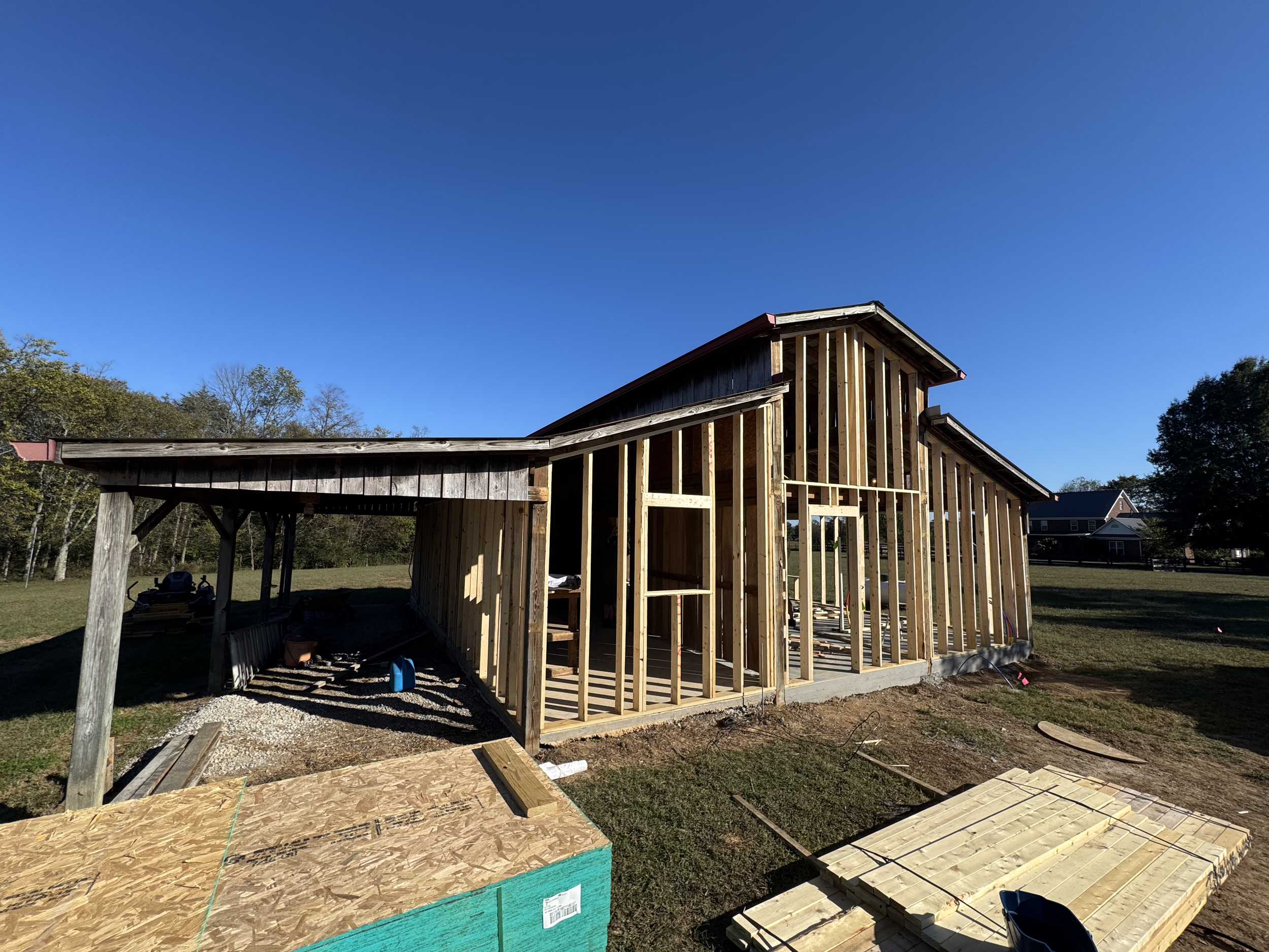 BeHome - Barn Framing 16.png