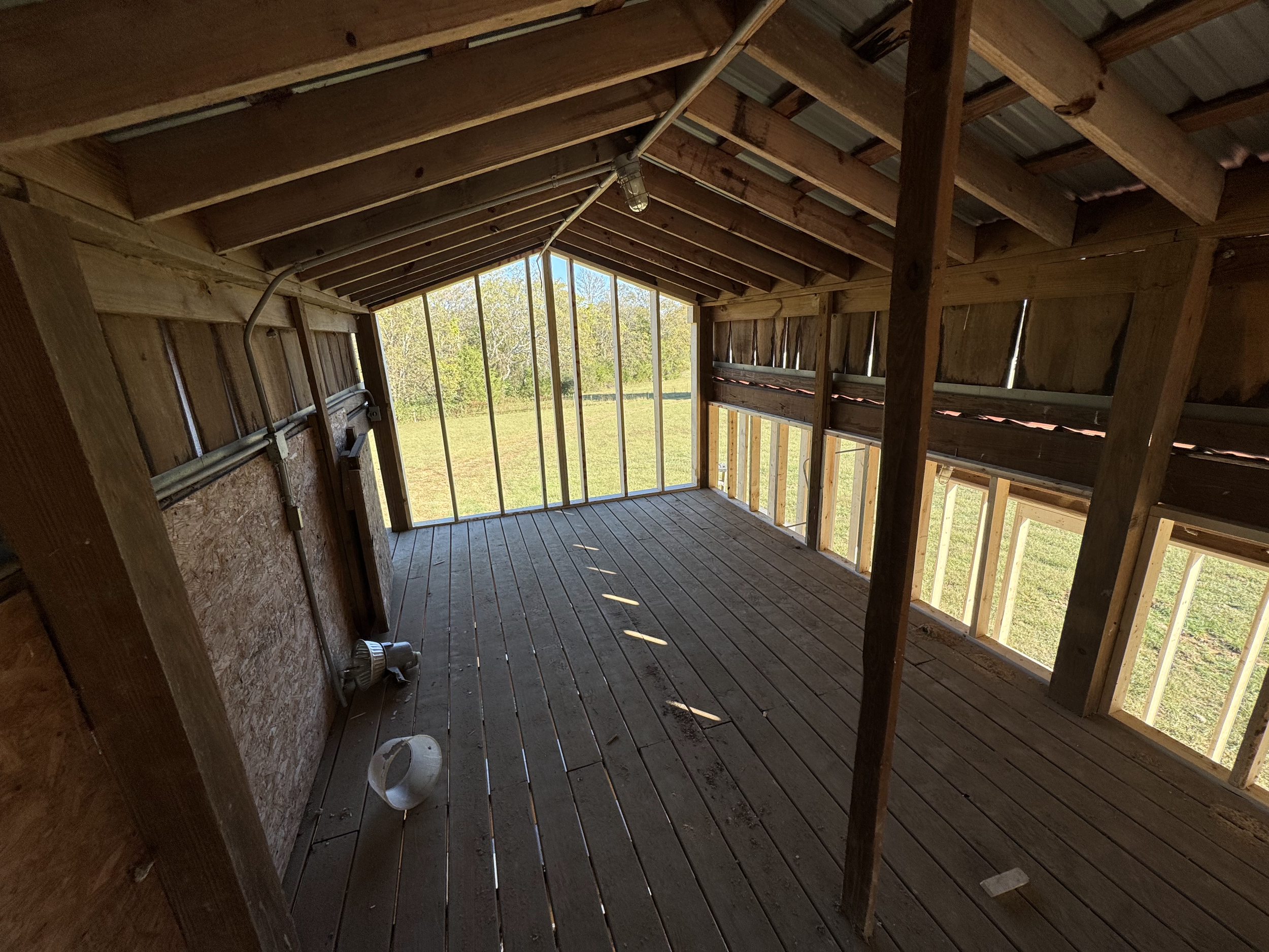 BeHome - Barn Framing 8.png