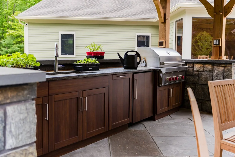 Luxury Custom Outdoor Kitchens — Homestead Structures