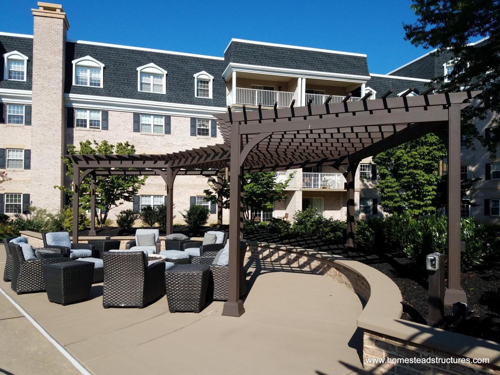 10x45 curved pergola (2).jpg