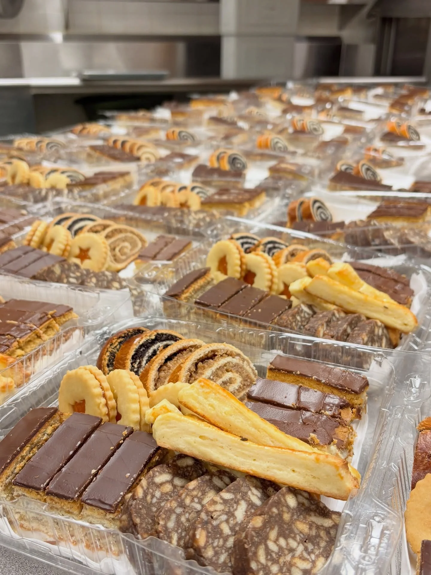 Egy nagyon sikeres s&uuml;tem&eacute;nyv&aacute;s&aacute;runk volt! K&ouml;sz&ouml;nj&uuml;k a t&aacute;mogat&aacute;st &eacute;s az &ouml;sszes seg&iacute;ts&eacute;get! Tal&aacute;lkozunk j&ouml;vőre!