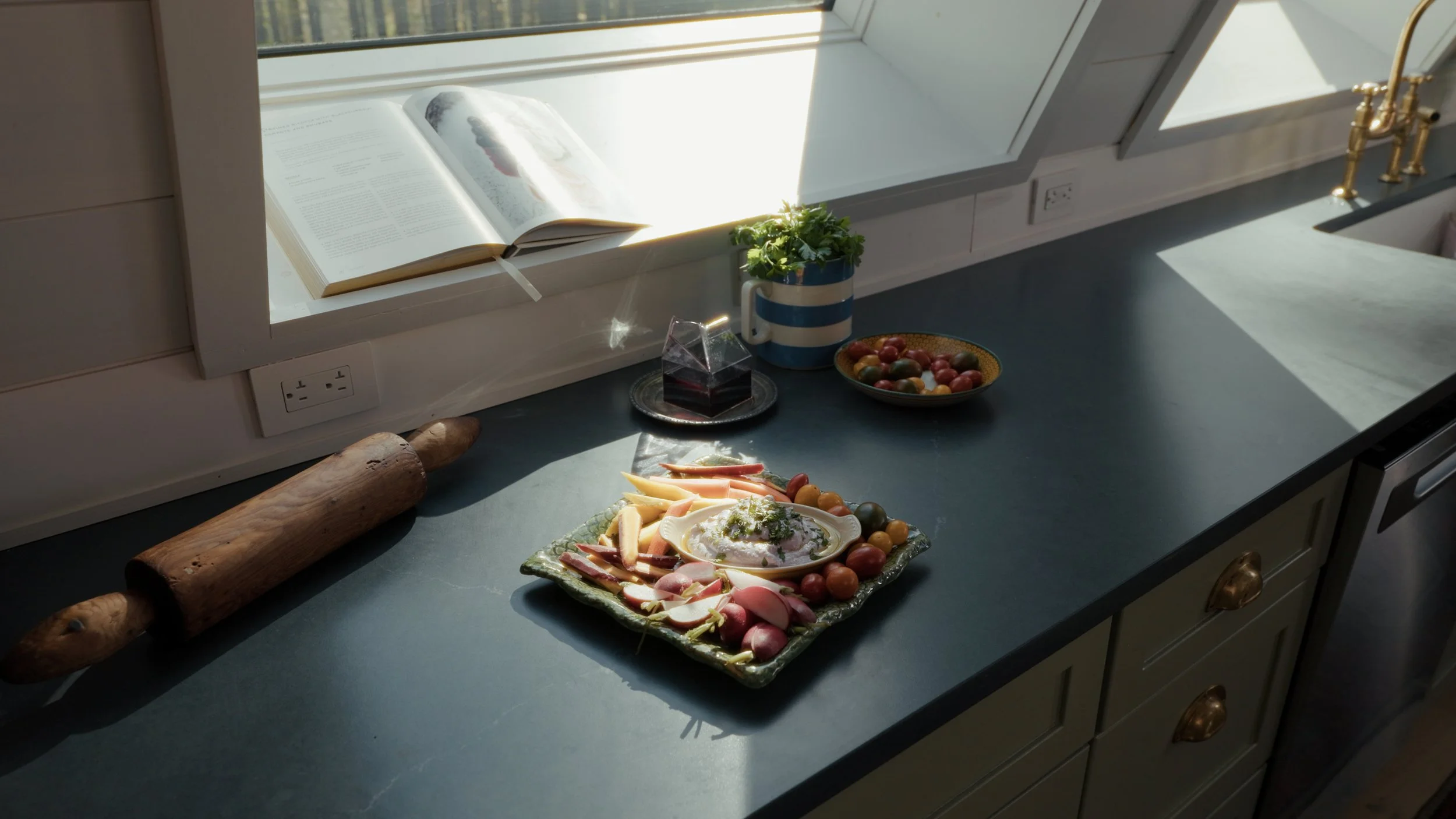 Still 2025-10-04 094957_1.104.1.jpg