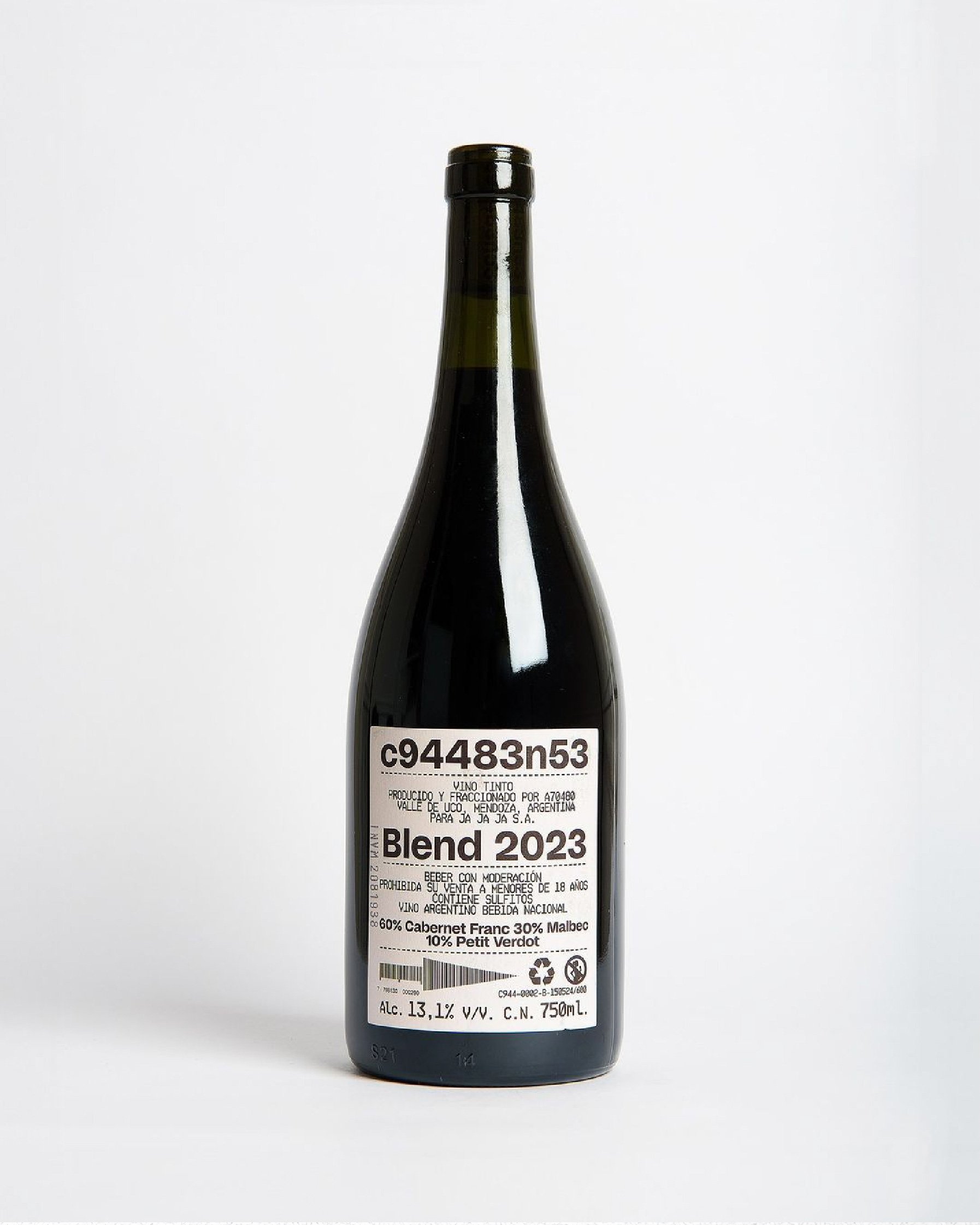 BLEND_-WINE-Product packaging design-2 2.jpg
