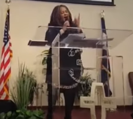 web Essie Photo Preach.png