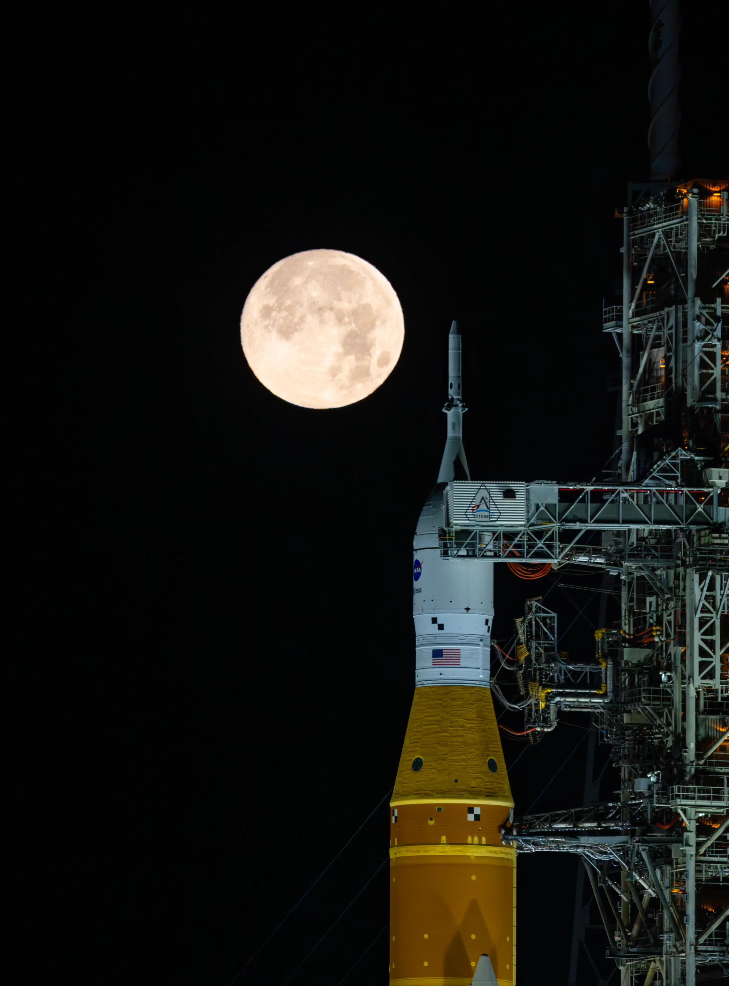 NASA Advances Artemis II Wet Dress Rehearsal Countdown at Kennedy Space Center