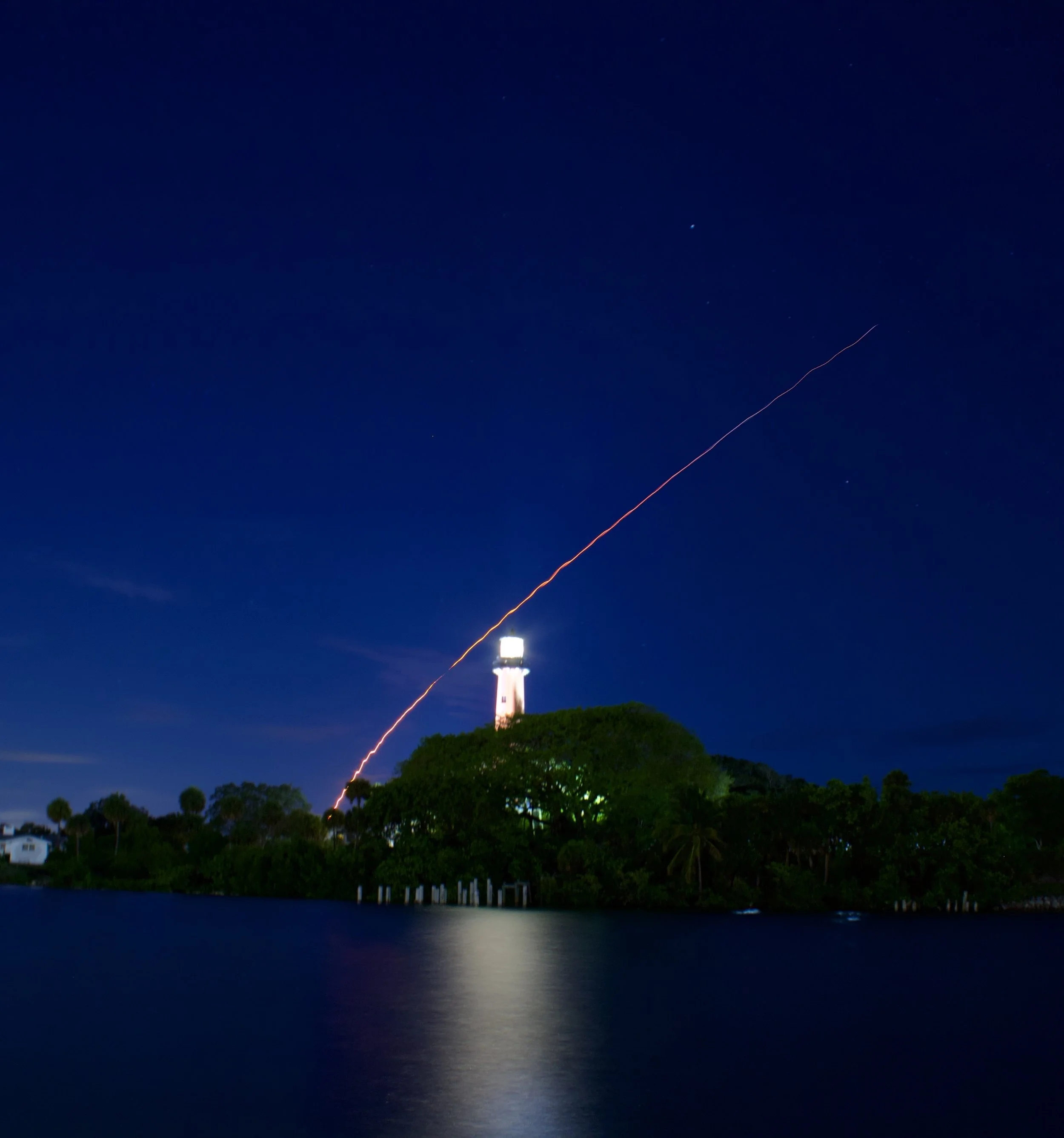 (Wavy Streak) Starlink Group 6-63 5/23/2024