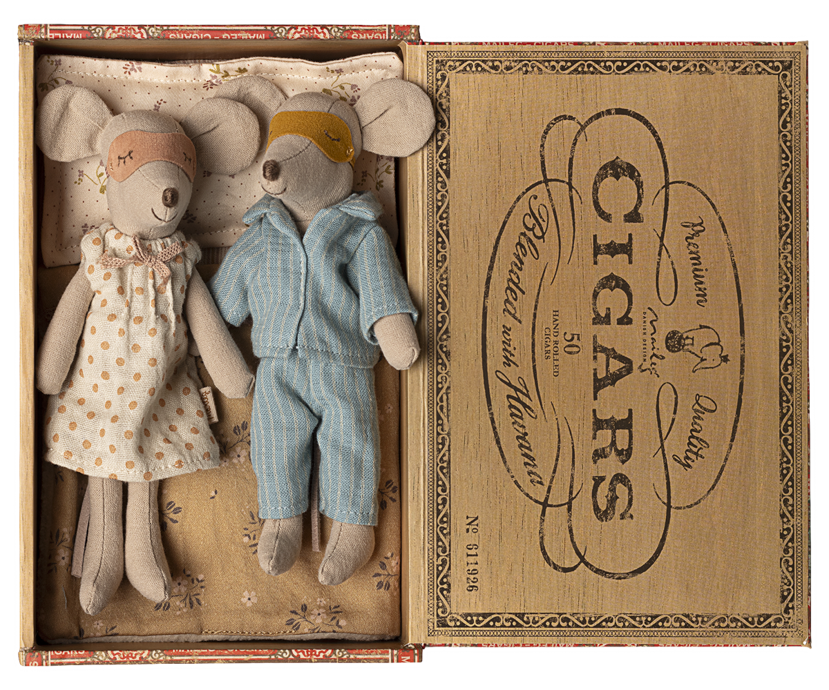 Mum & Dad in cigar box - Maileg