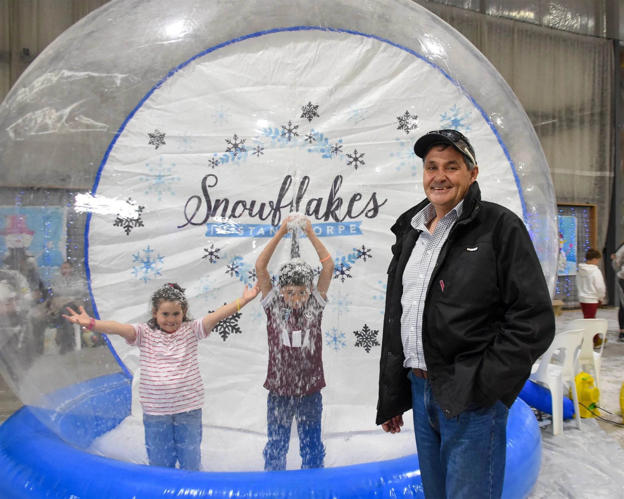 Russell Wantling and Grandchildren.jpg