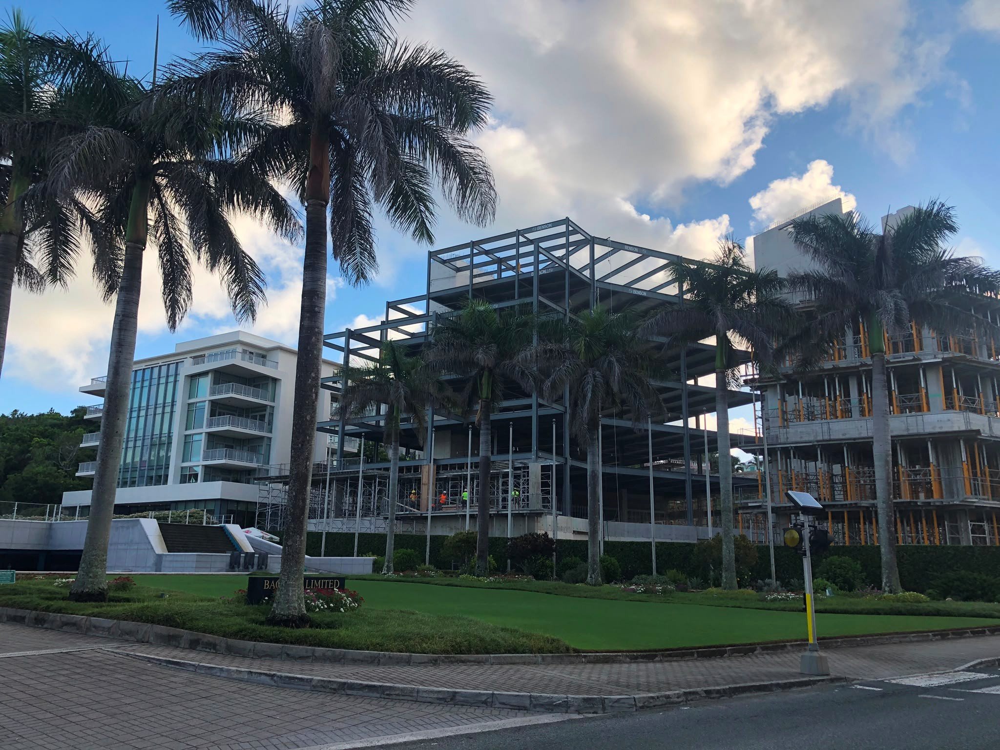 Luscar Place - Commercial 