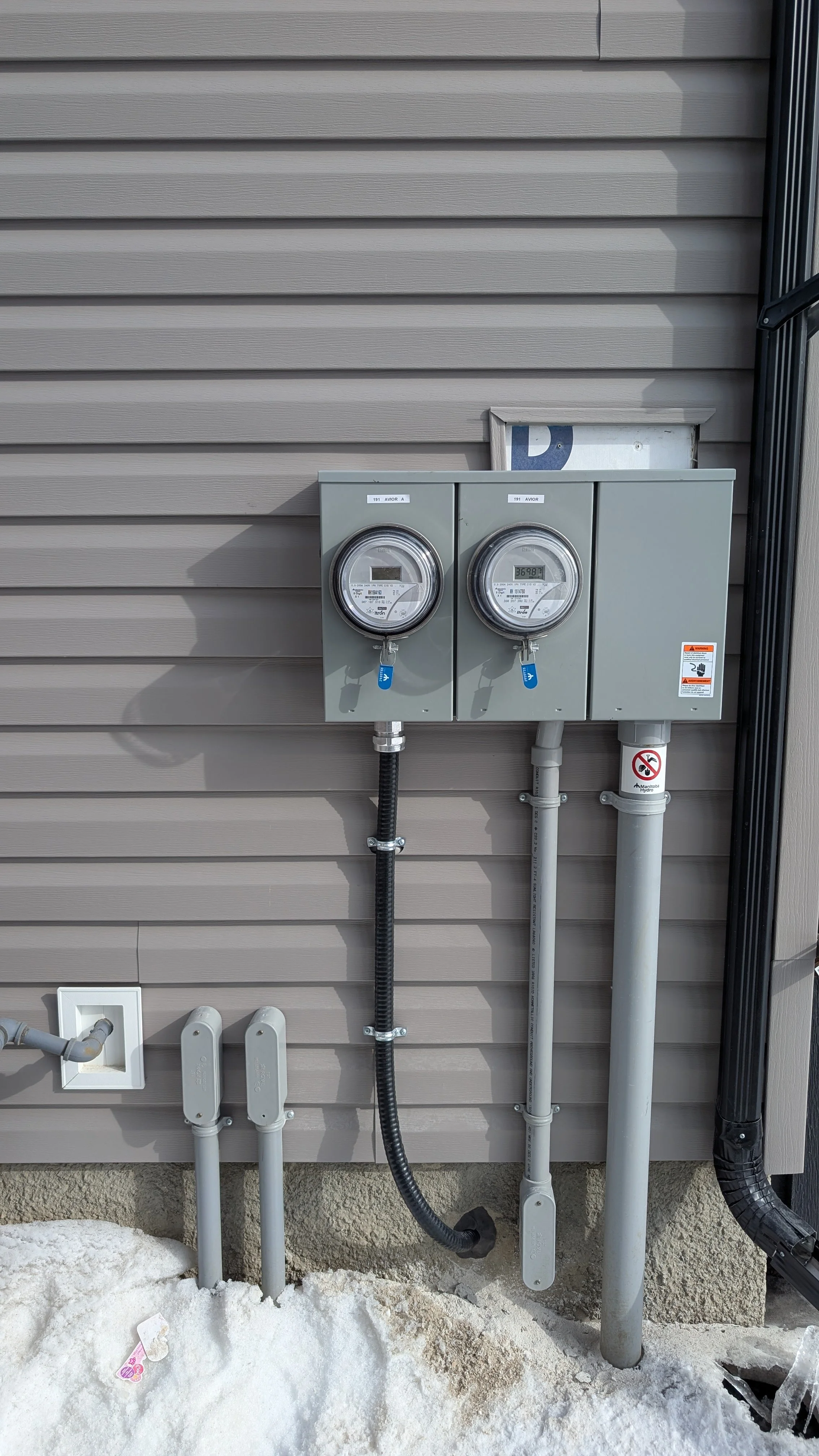 New underground dual 100A meter socket