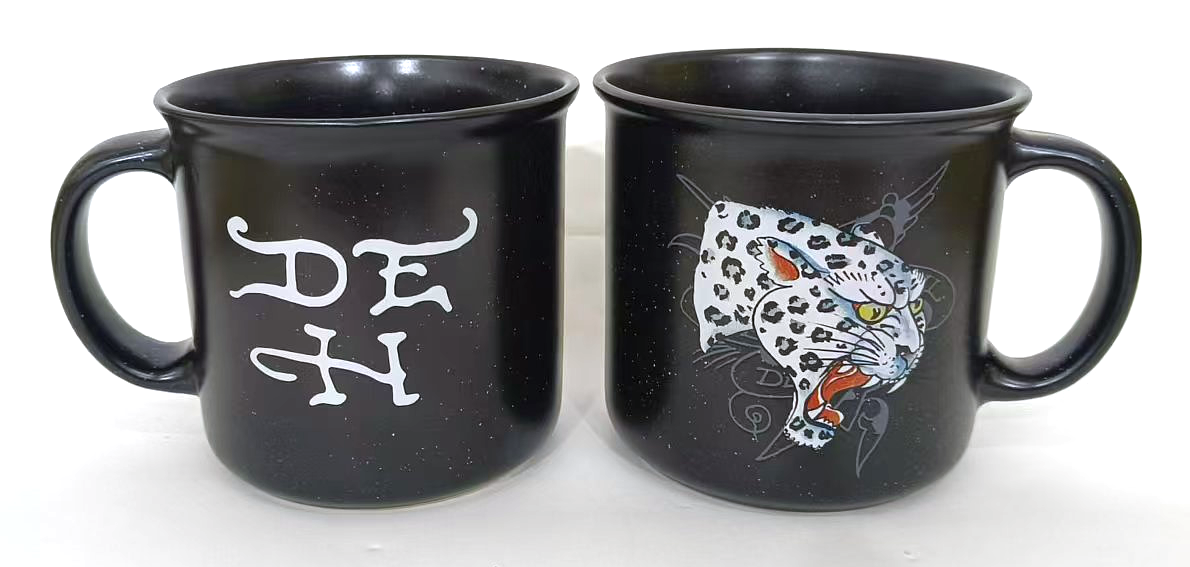 24EHDY00007A-001_20 OZ CAMP MUG_ED HARDY_ ROAR FOR ED.png
