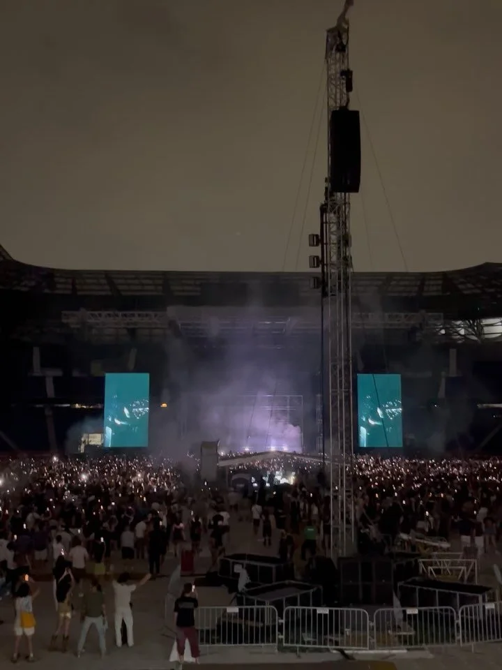 Absolutely gorgeous weather for a show last night, and Rüfüs Du Sol delivered the goods big time with a diverse set of emotions πΉπ»πͺ©
I wasn’t quite from the second row, but different perspectives are nice—Rüfüs Du S
