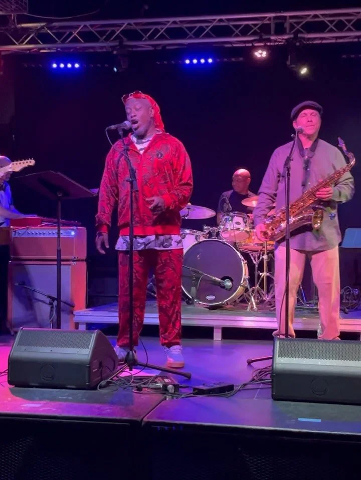 Corey Glover. Sorry, Mr Corey Glover. Always stellar, with Living Colour or in another group like The Soul Experience. More of this 🙌
Dinner and a show with a good friend at Debonair Music Hall in Teaneck. No bridges or tunnels, home by 10. Yes, pl
