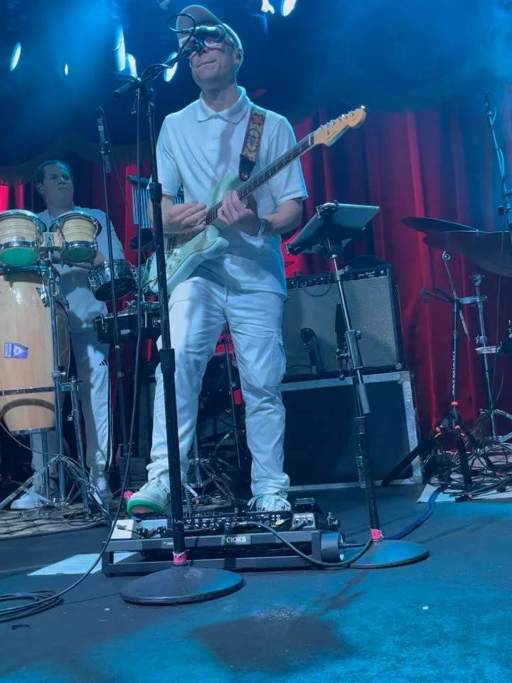 @themotet plays Jamiroquai run kicked off at Brooklyn Bowl last night. Great band covering a great band, what a Thursday. If you can make one of these shows this weekend, do it 😎🪩

Put some canned heat in your heels tonight for trick or treating. H