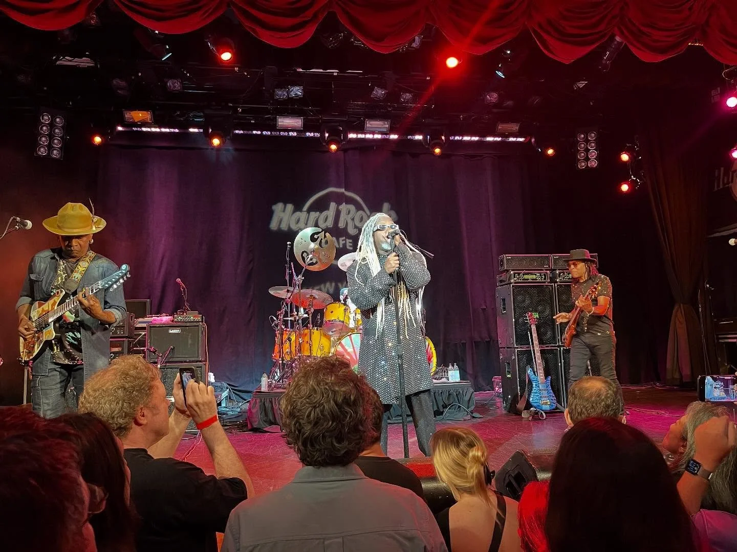 Always relevant and undeniable.

✏️ &ldquo;Song for Sunday: &lsquo;Wall&rsquo; by Living Colour&rdquo;

Latest on Substack. Break down a wall or two today.