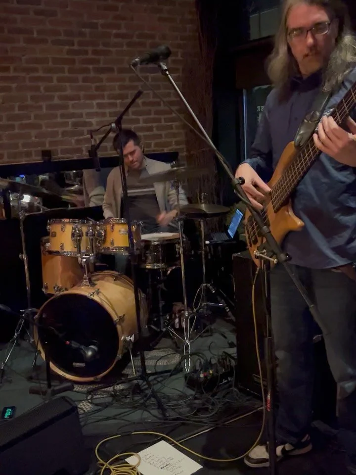 @peaktheband last night at the Goodhouse Social Club. Impressive set, such a cool venue. Loving both.

A Steely Dan cover mixed with originals. &ldquo;Vanishing Skies&rdquo; clip here. Always appreciate the rhythm section.

What a fun Wednesday adven