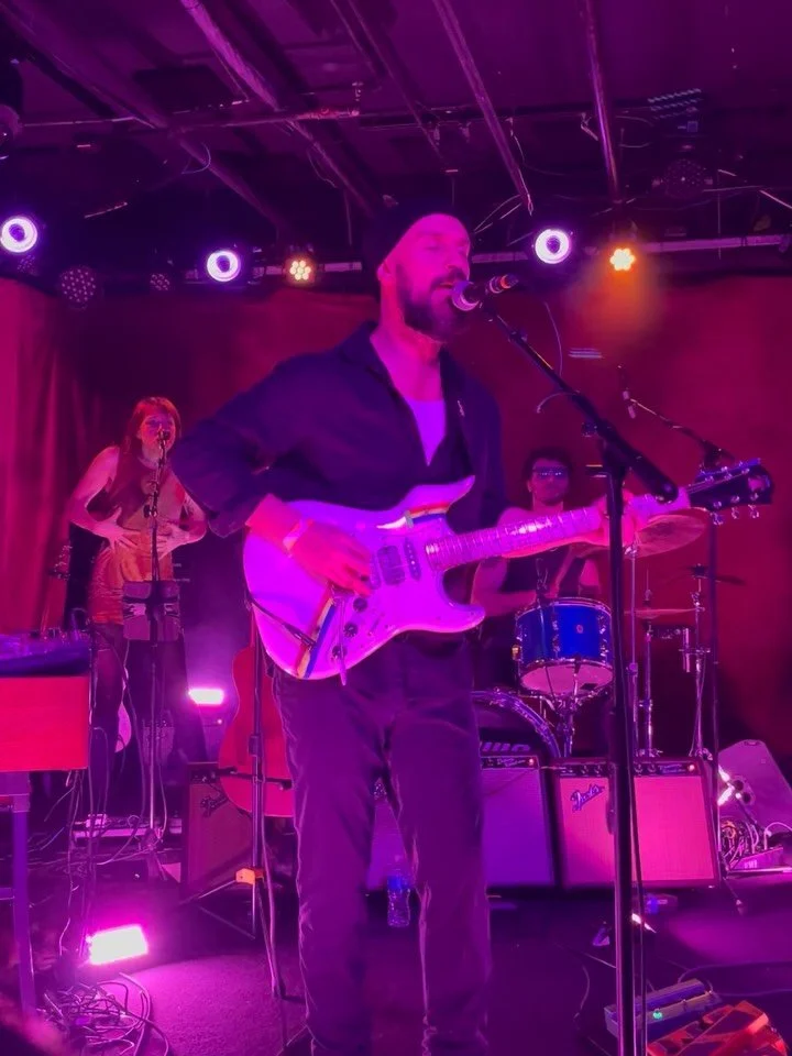 Tom Hamilton. Doesn&rsquo;t matter what group he&rsquo;s playing in, he just shows up and crushes.

It was his @trhjunior solo band last night at The Wonder Bar in Asbury Park. Career-spanning set. Awesome.

Here&rsquo;s a little of Ghost Light&rsquo