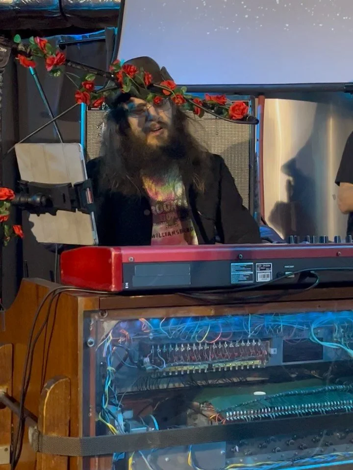 Another round of fun times with @bearlydeadmusic, can&rsquo;t get enough of this crew 🐻💀

Max Chase was the featured guest on 🎹 for the whole show. &ldquo;Love Light&rdquo; solo to close the night says it all.

Yonkers Brewing Co. Good eats, great